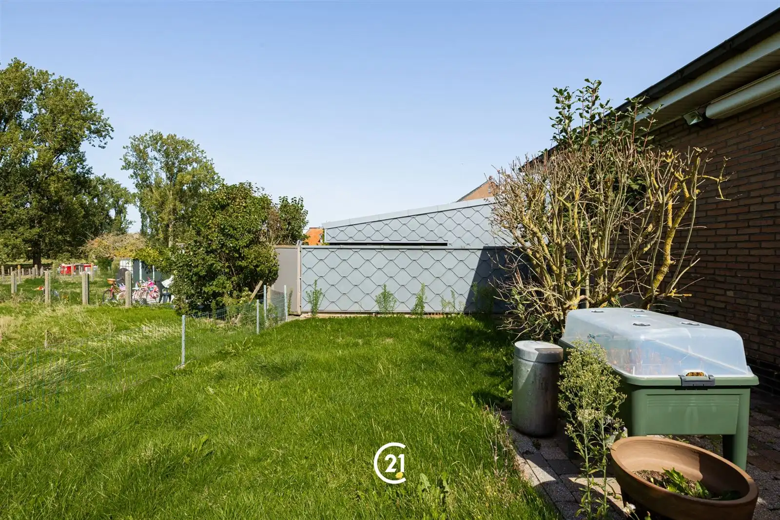 Op te frissen villa/bungalow met weide op 36are90 met 3 slaapkamers foto 17