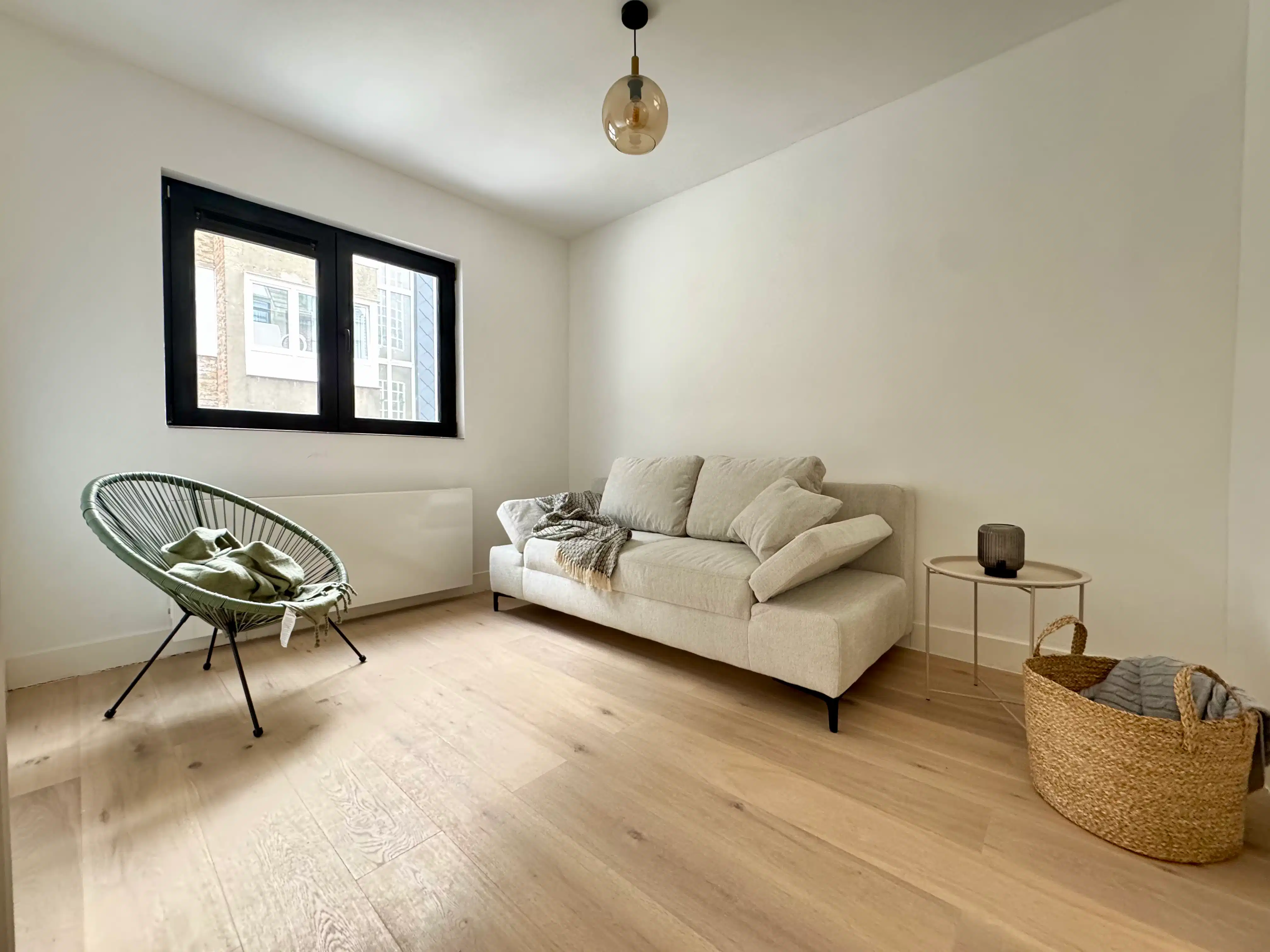 Subliem gerenoveerd appartement met terras foto 8