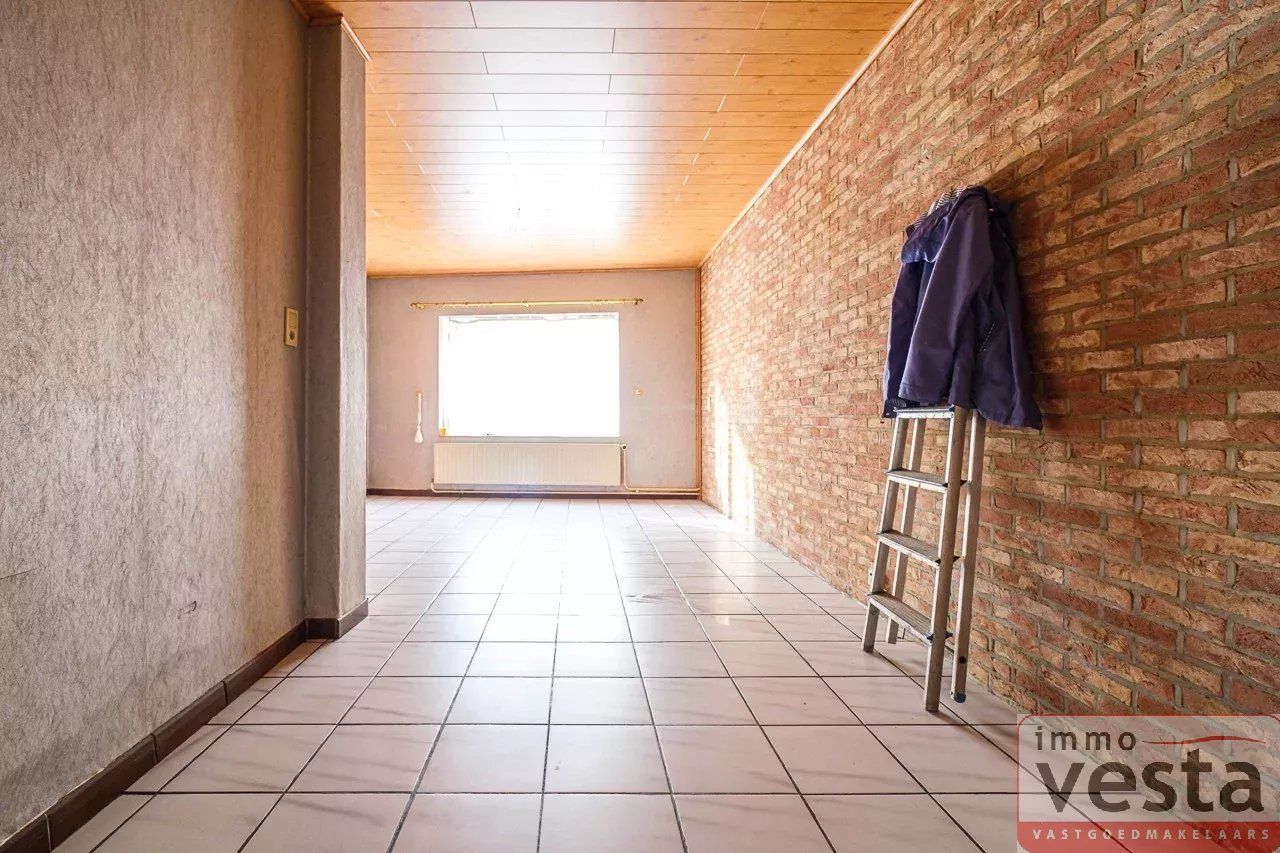 Te renoveren gezinswoning in een rustige streek foto 5