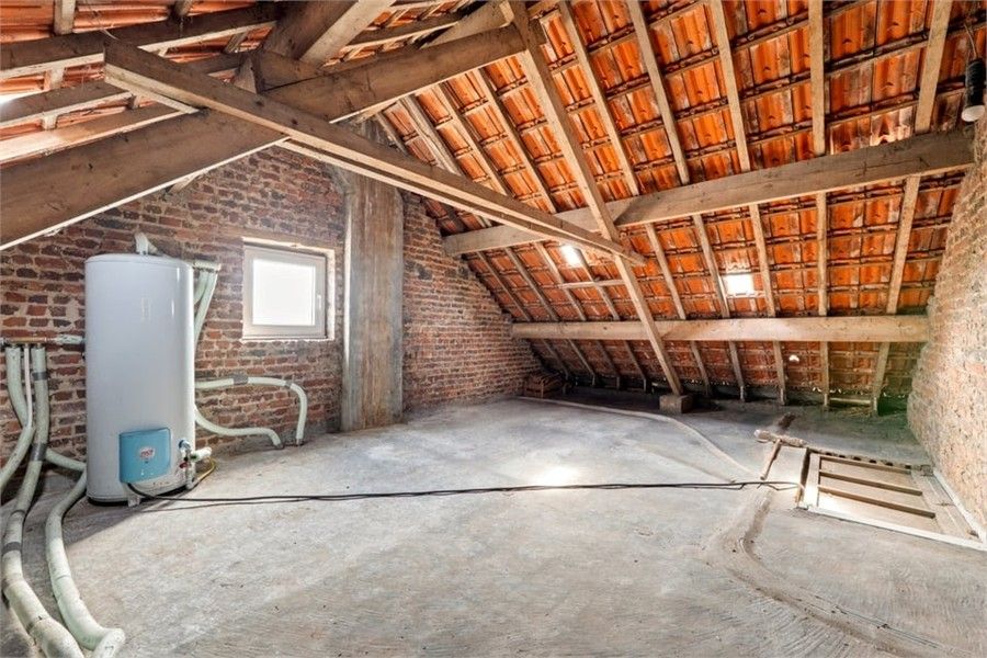 RENOVATIEPROJECT MET POTENTIEEL EN REEDS VERNIEUWDE VERDIEPING IN HARTJE KORTENAKEN foto 33