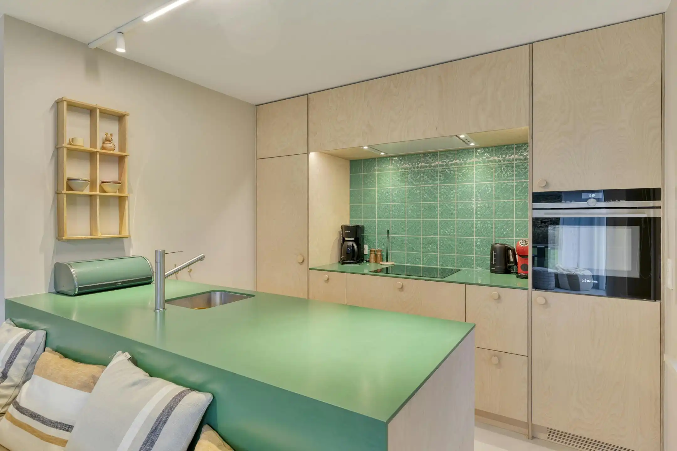 Villa met twee vergunde vakantiewoningen te Sint-Idesbald foto 4