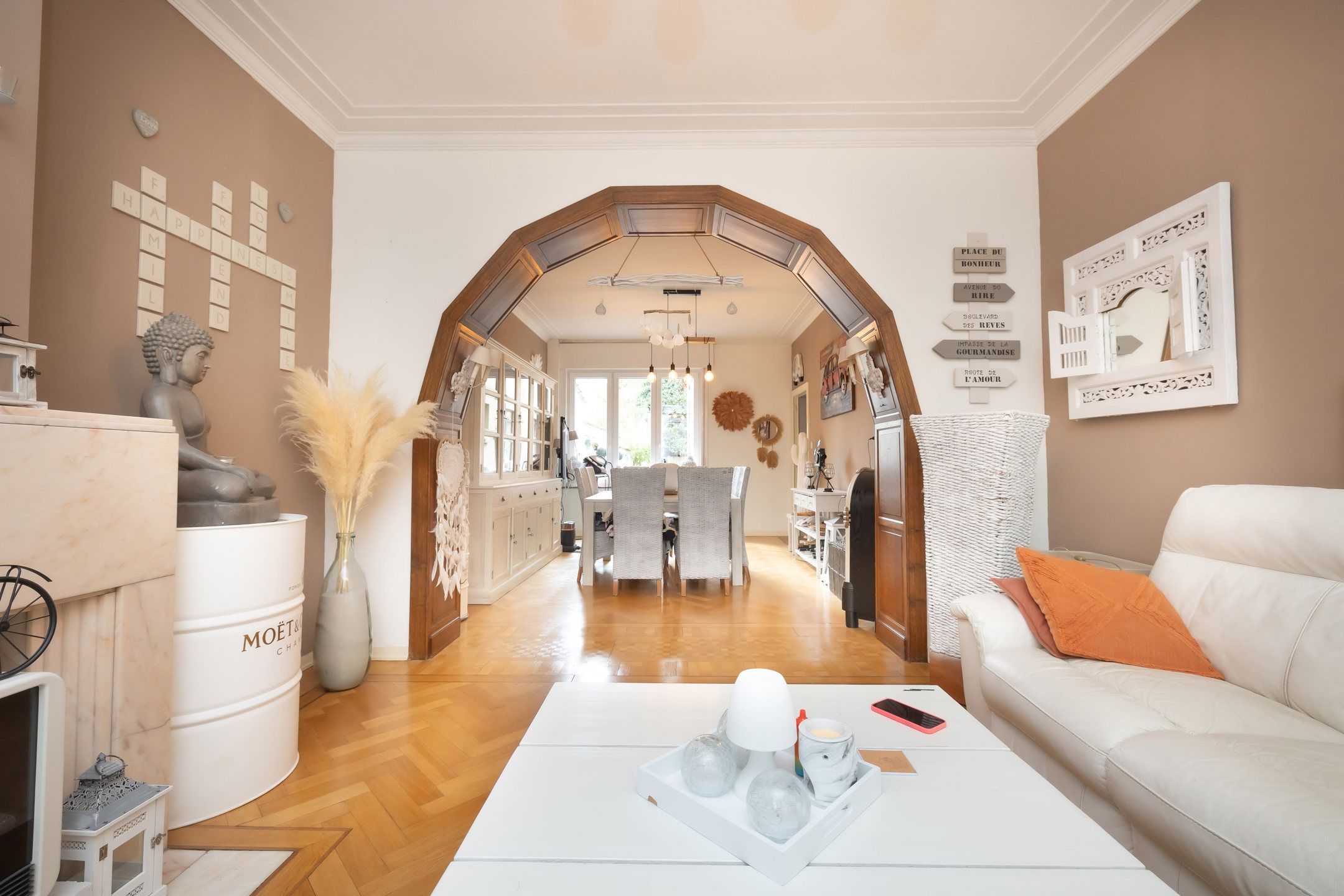 Charmante tweegezinswoning met 4 slaapkamers van ± 300m². foto 3