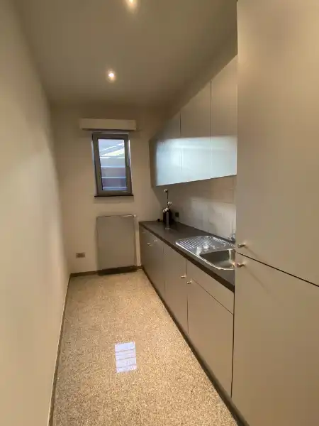 400M² HANDELSRUIMTE OP A-LOCATIE! foto 18