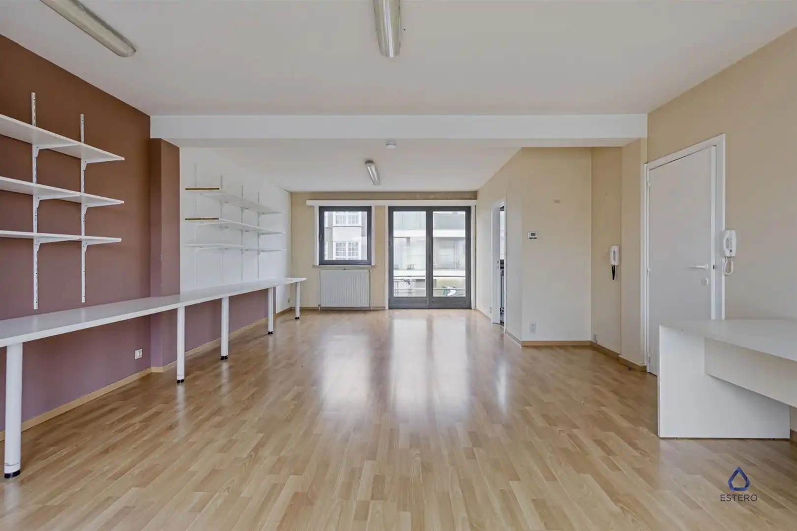 Ruime handelswoning met 3 slaapkamers foto 11