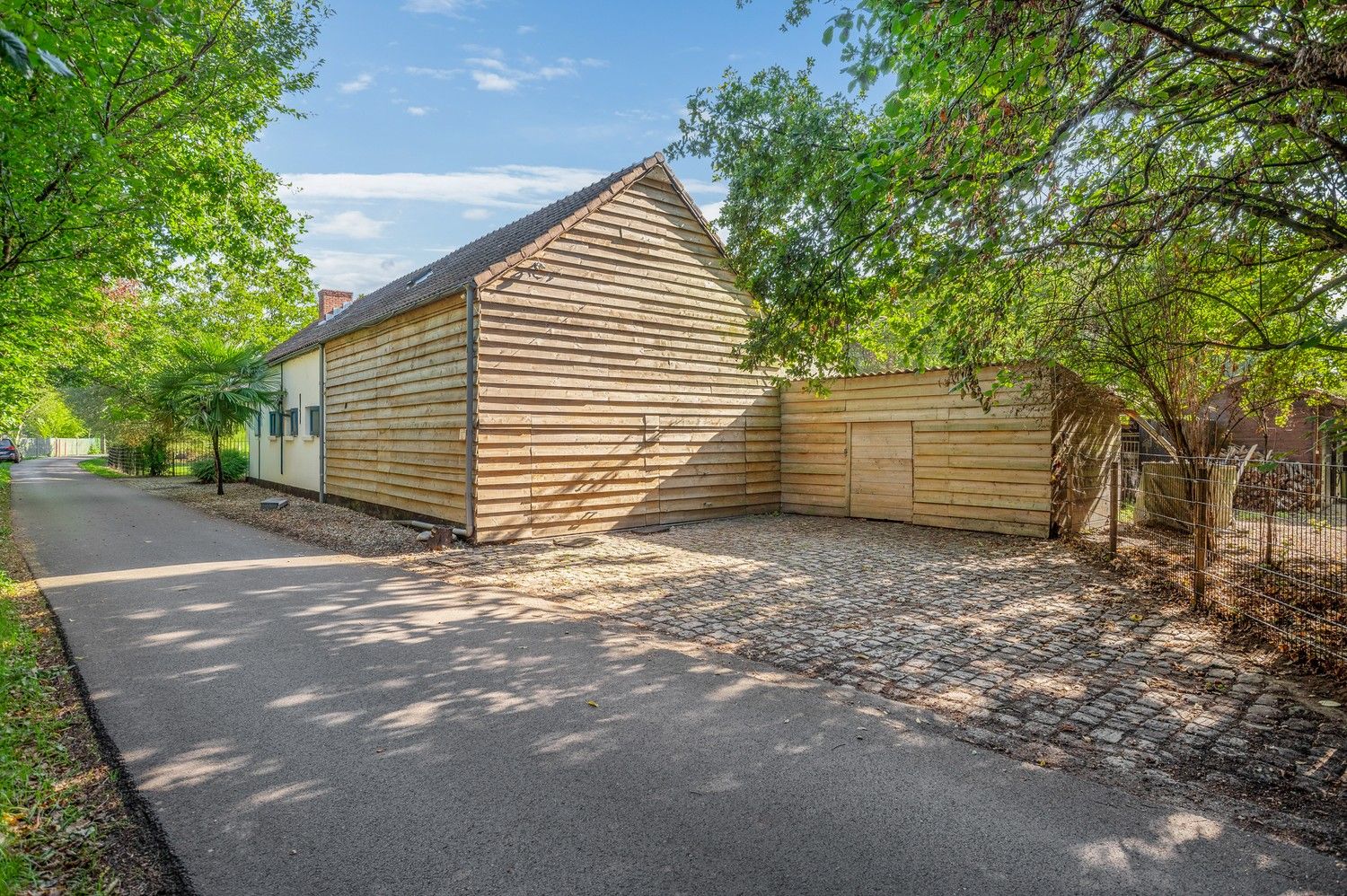 Charmante hoeve in een oase van groen foto 37