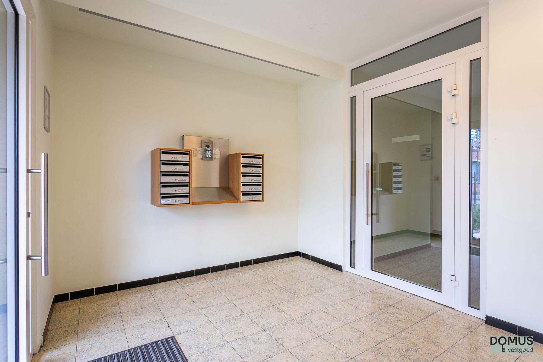 Prachtig lichtrijk appartement met adembenemend uitzicht foto 2