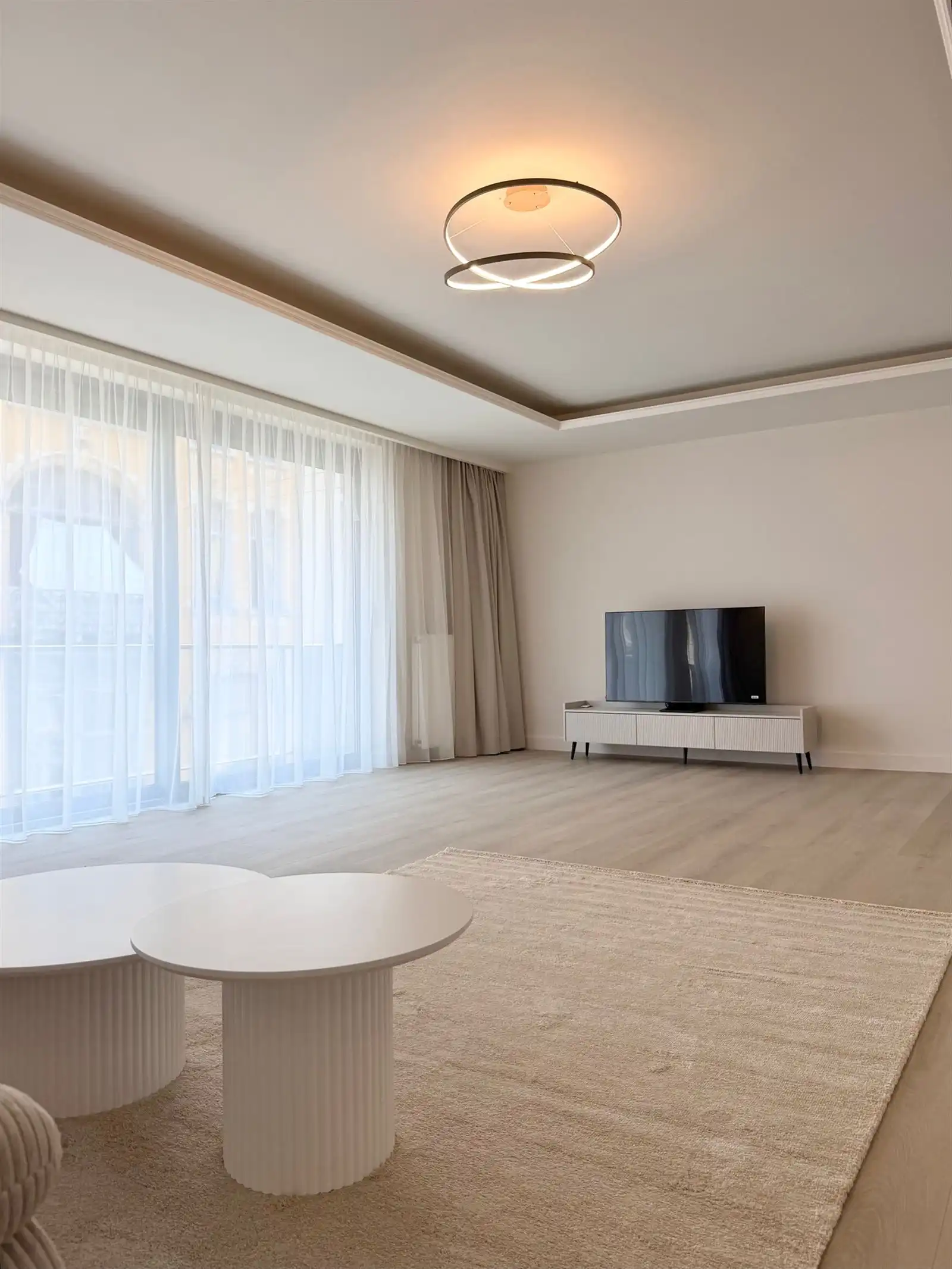 Gemeubeld 2 slaapkamer appartement van 130m² op topligging hartje stadscentum. foto 13