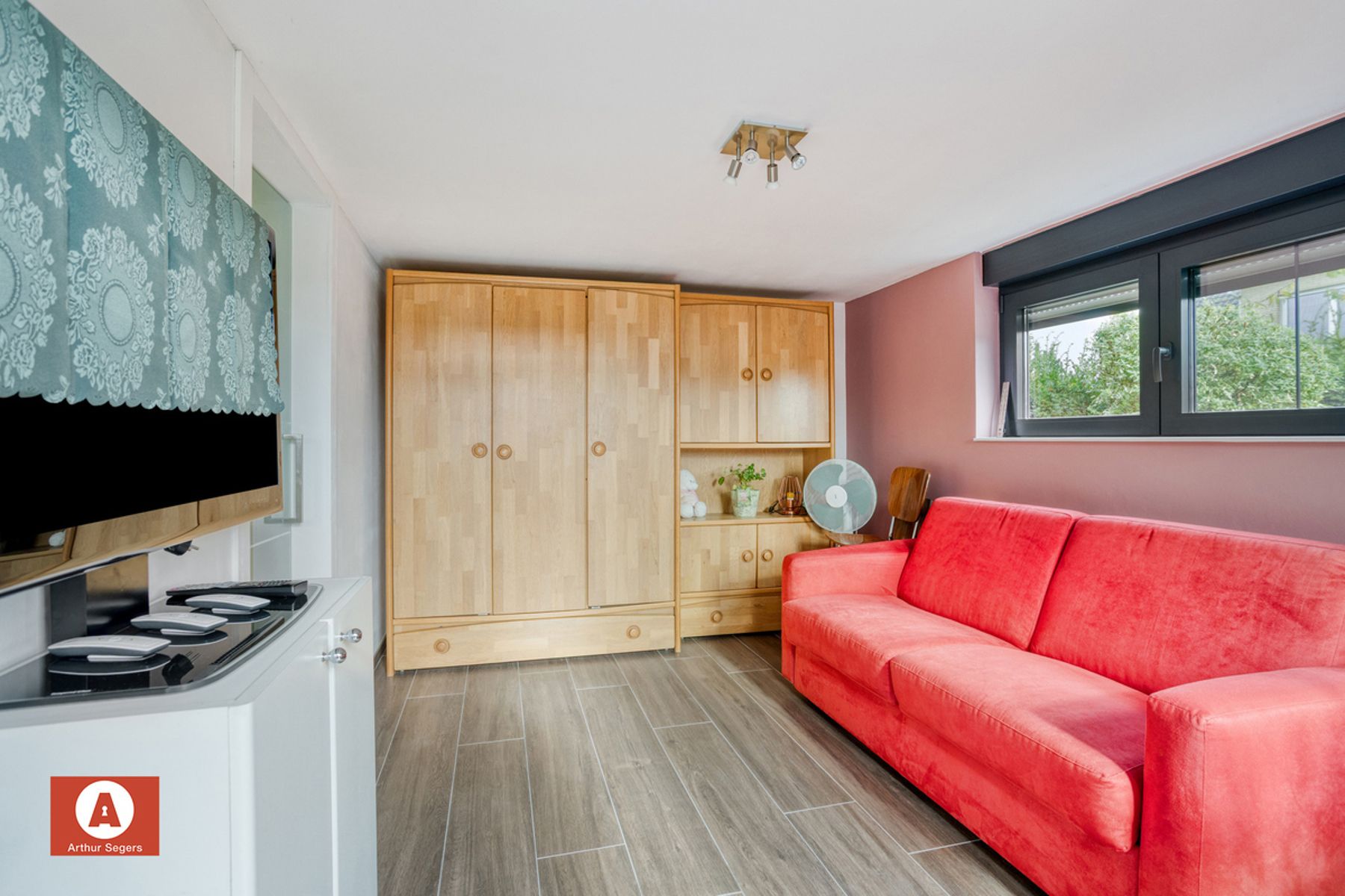 Rustig gelegen, instapklare en perfect onderhouden Bungalow. foto 17