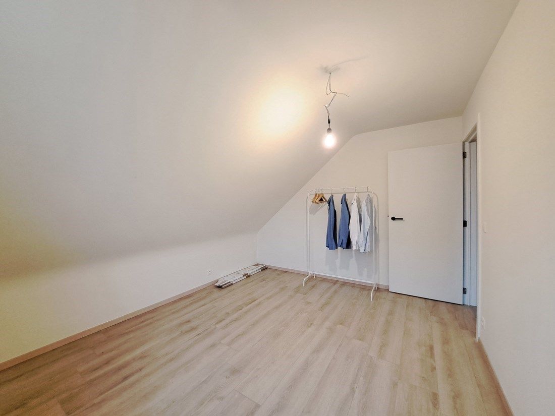 Zeer energiezuinige recente HOB te Helchteren foto 19