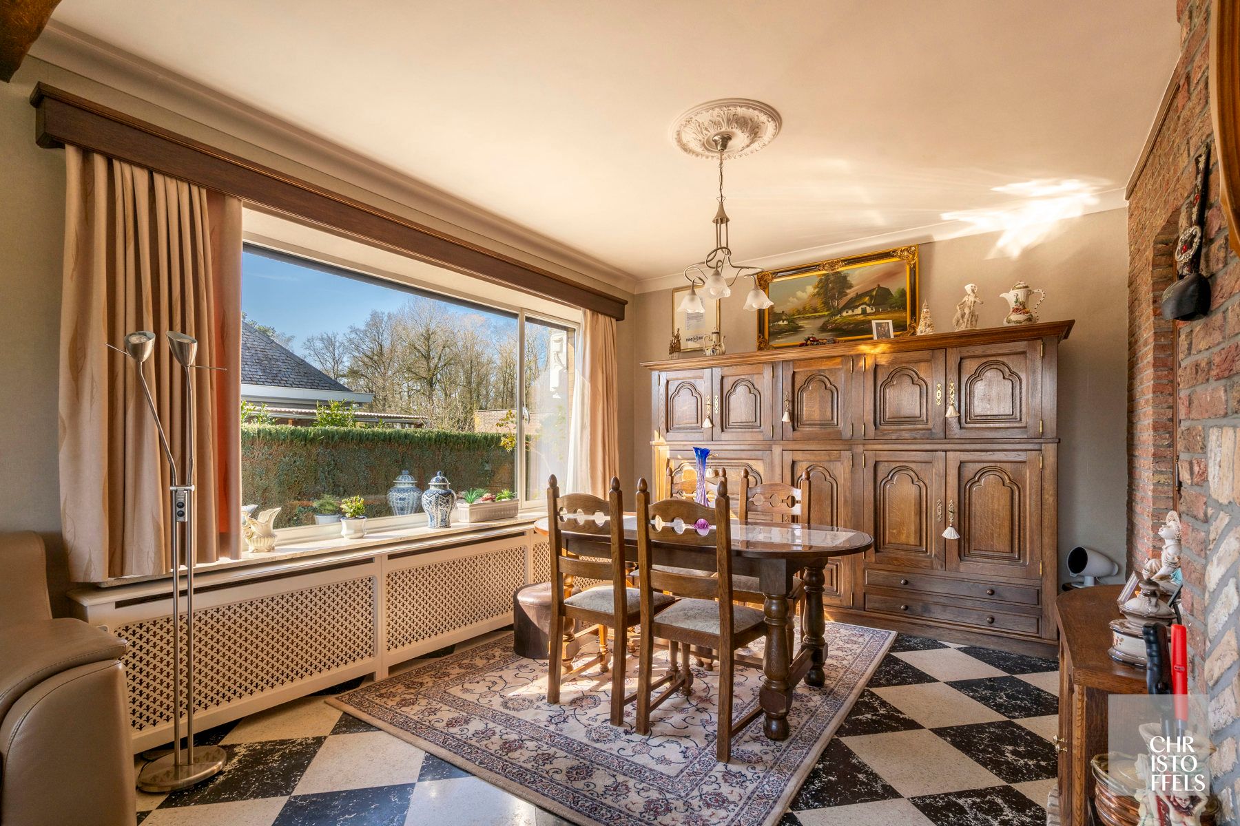 Te renoveren woning op een ruim perceel (1875m²) in Lanaken! foto 5