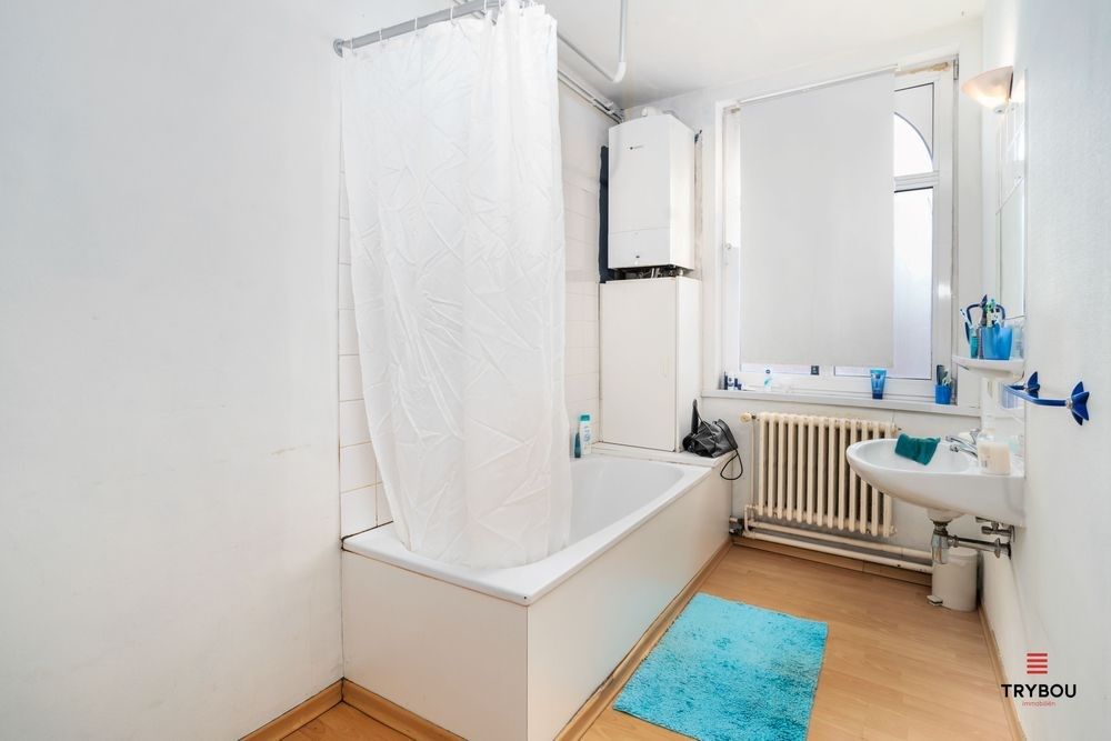 Centraal gelegen hoek-appartement met 2 slaapkamers te Houthulst  foto 9