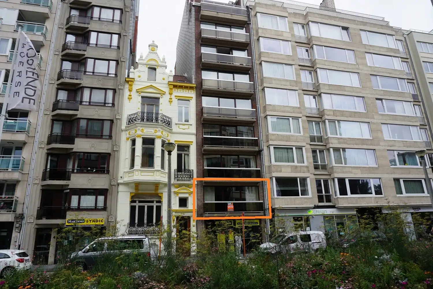 RUIM APPARTEMENT MET ZONNIGE TERRASSEN OP TOPLIGGING foto {{pictureIndex}}