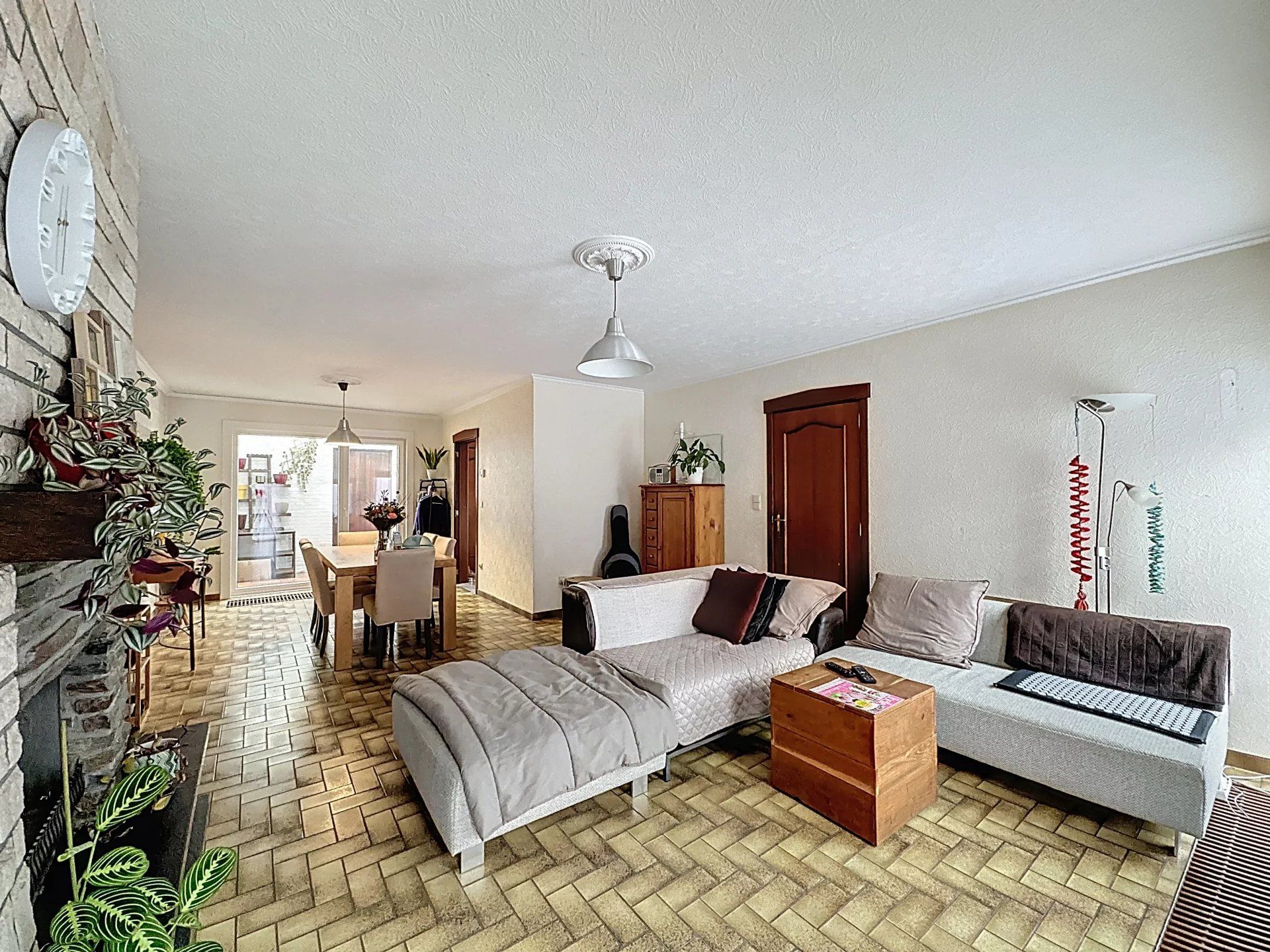 Recent gerenoveerde woning met 3 ruime slaapkamers en kleine tuin vlakbij het centrum. foto 6