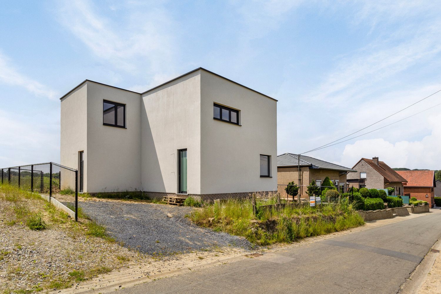 NIEUWBOUWWONING - 4 SLPKS - E-PEIL 8 - RUSTIG GELEGEN! foto {{pictureIndex}}
