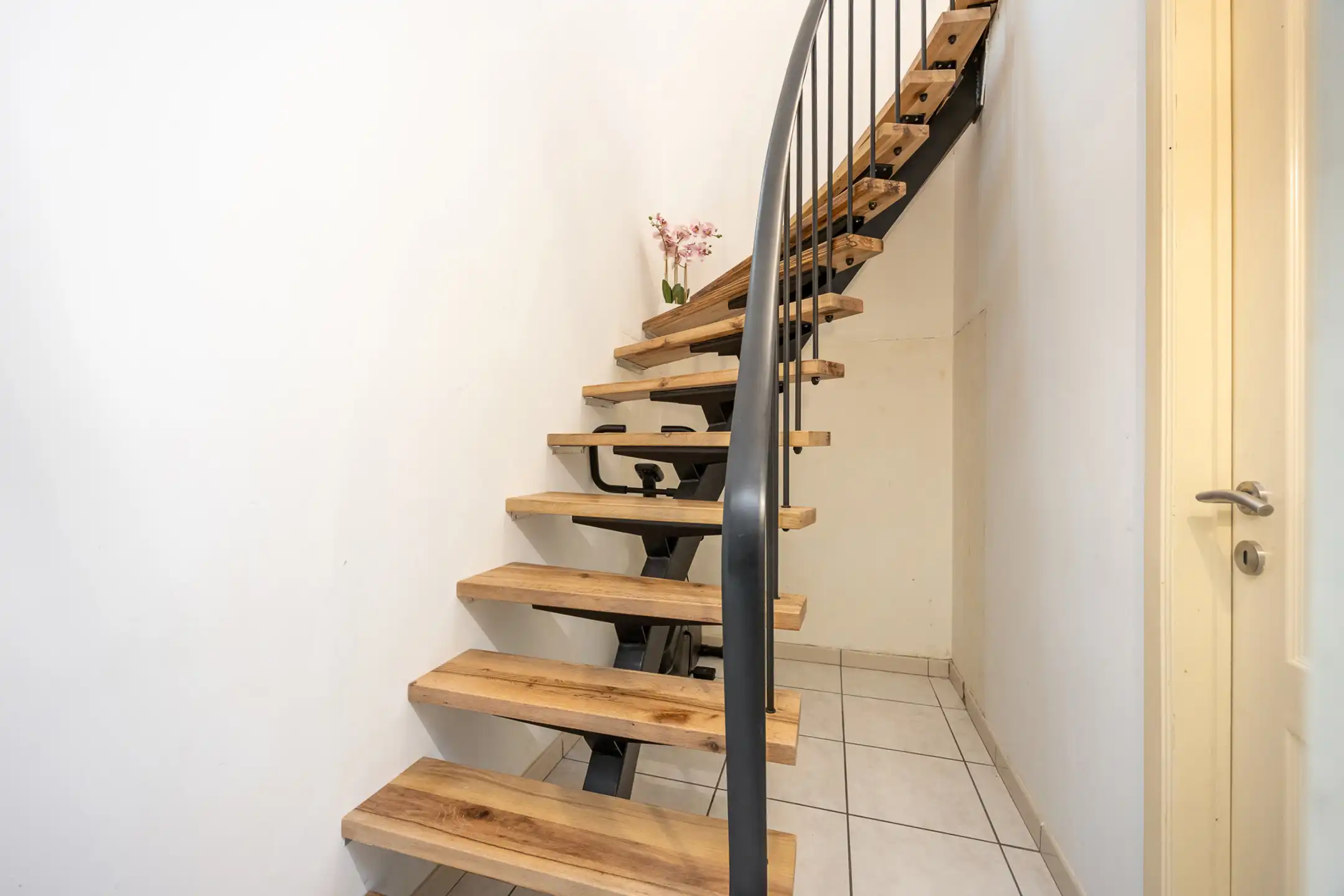 Gunstig gelegen woning met drie slaapkamers en garage foto 21