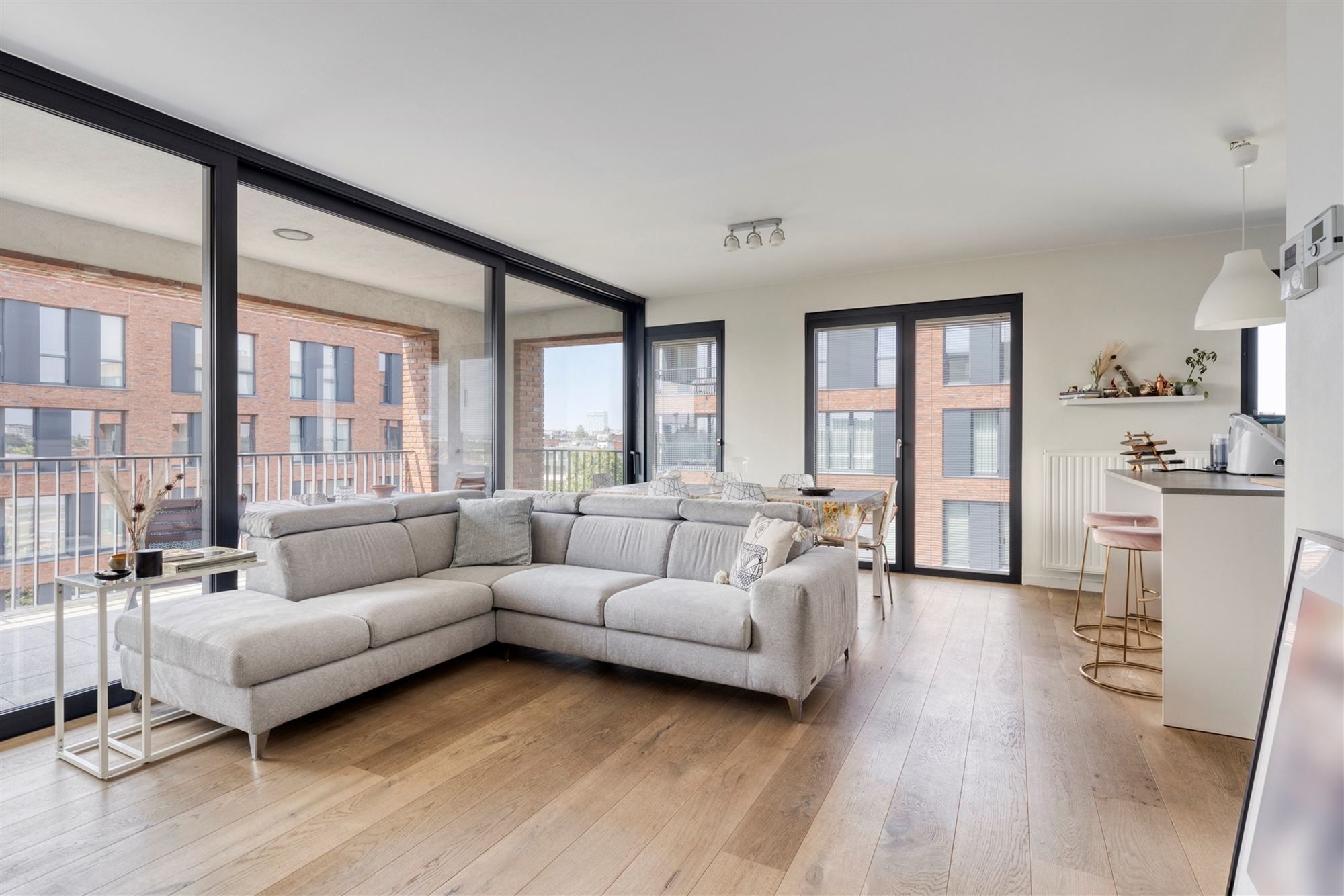 Subliem appartement met ruim terras en parking in't Groen Kwartier foto 3