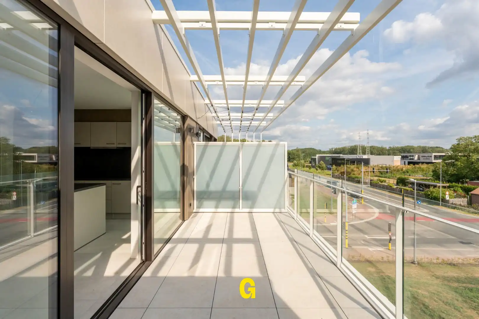Knap nieuwbouwappartement op de hoogste verdieping in residentie Bella Vista, met twee terrassen en prachtige zichten, inclusief 2 standplaatsen, vlak bij het c foto 24