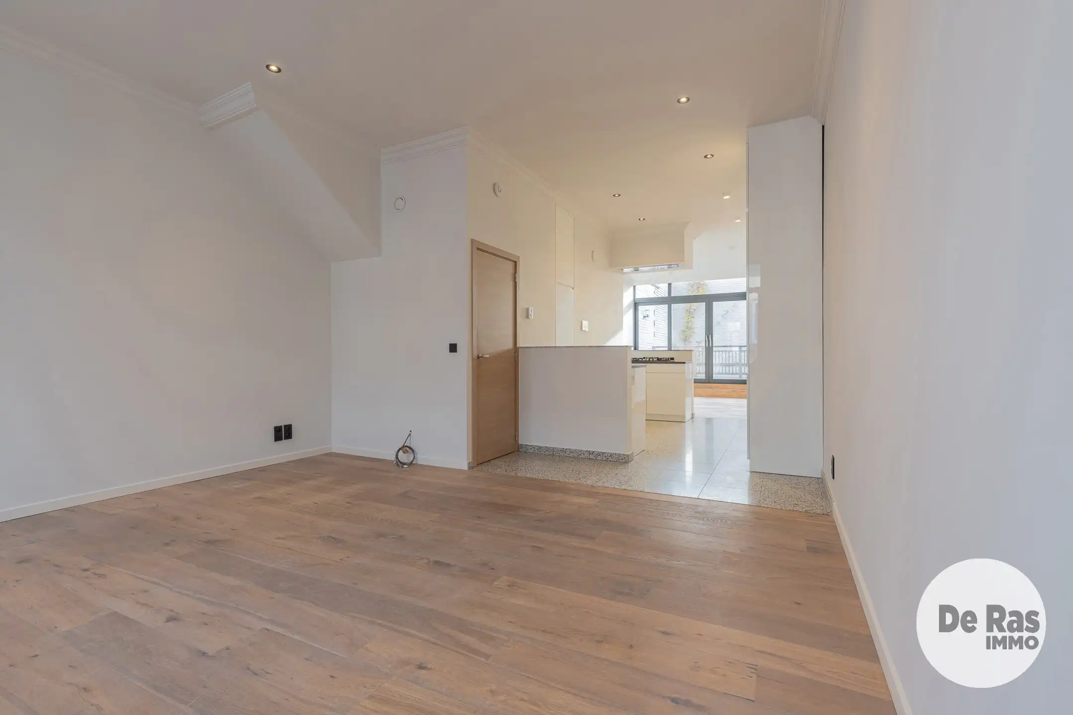 AALST - Kantoorruimte met vernieuwd appartement in centrum foto 13