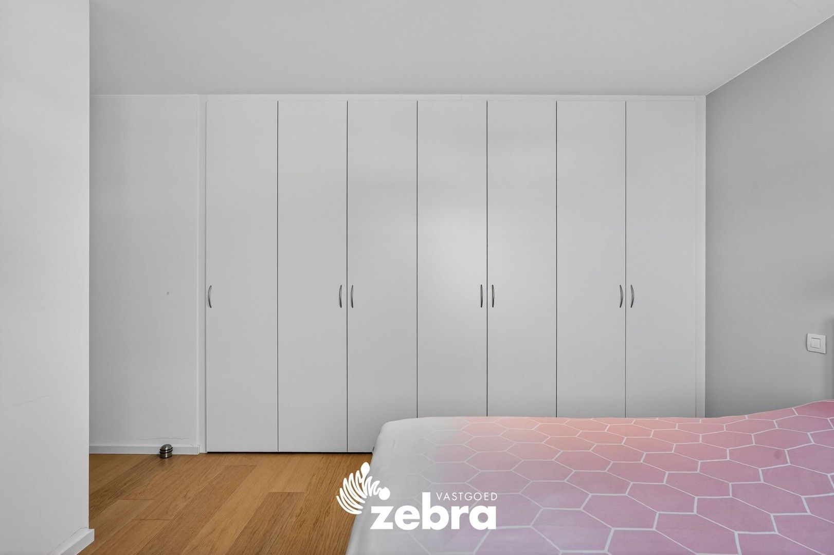 Instapklare woning met 4 SLK, 2 BADK en GARAGE! foto 14