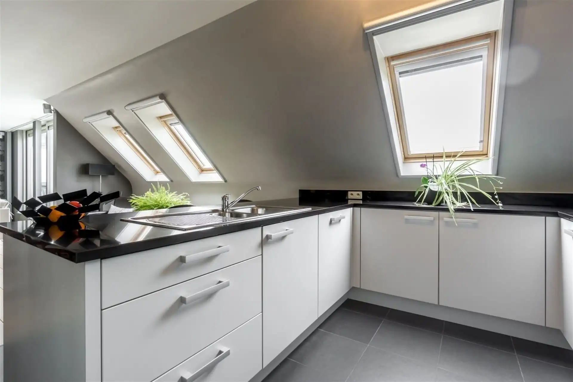 Penthouse met 2 slpks, terras en garage (+€29.000) foto 8