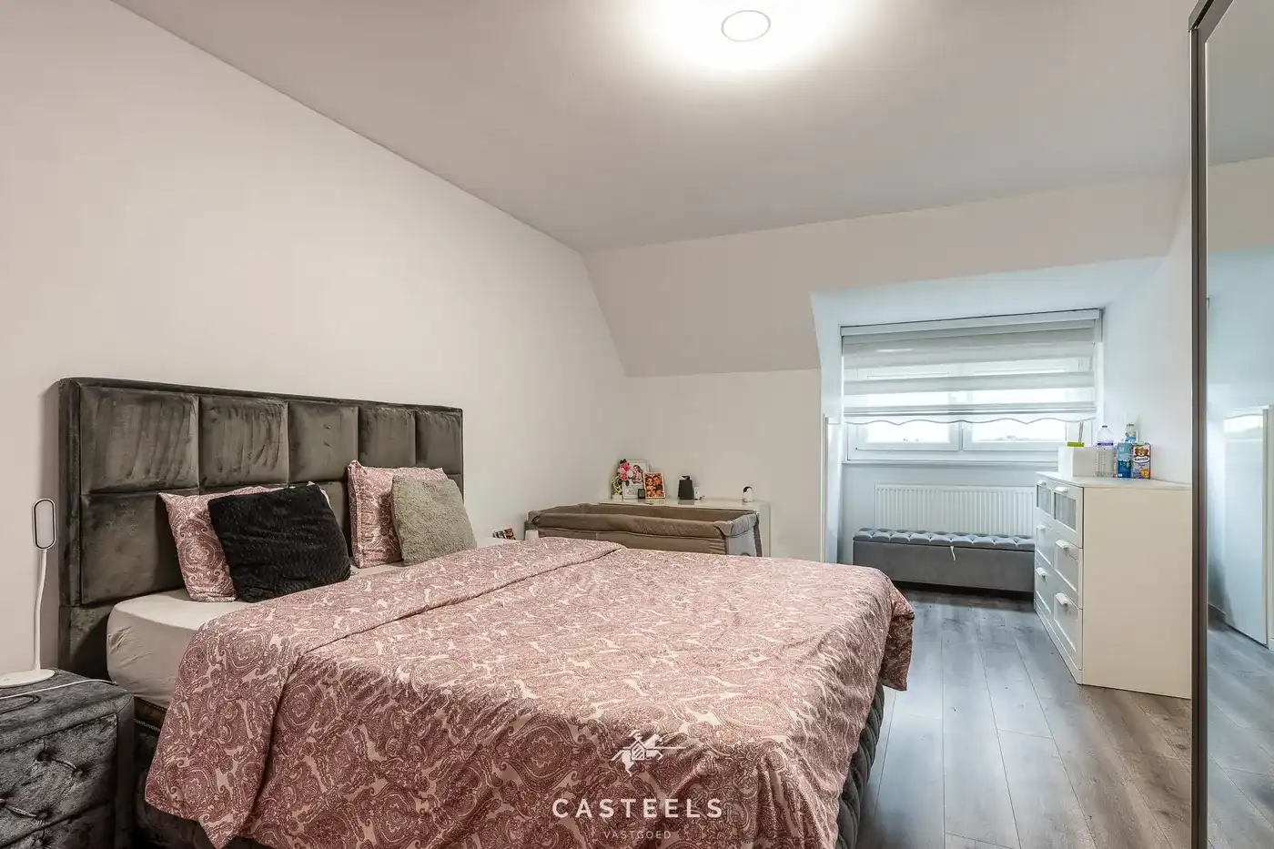 Gerenoveerd duplexappartement met groot terras, garage en 2 slaapkamers in Zelzate foto 8