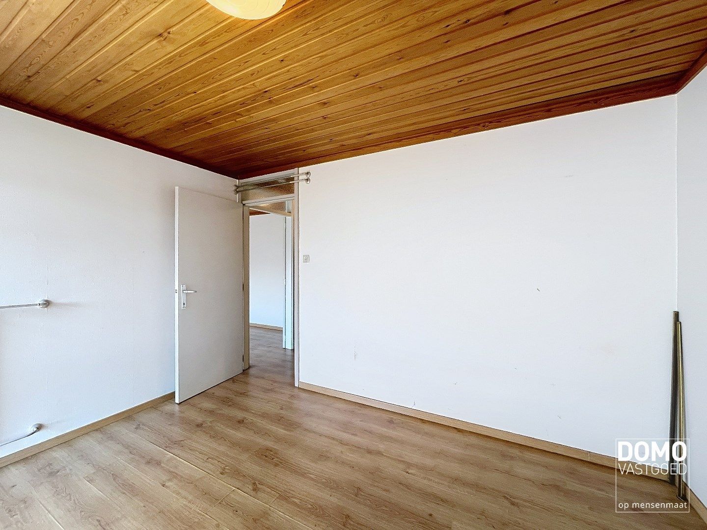 APPARTEMENT MET TERRAS IN HET CENTRUM VAN KERMT foto 9