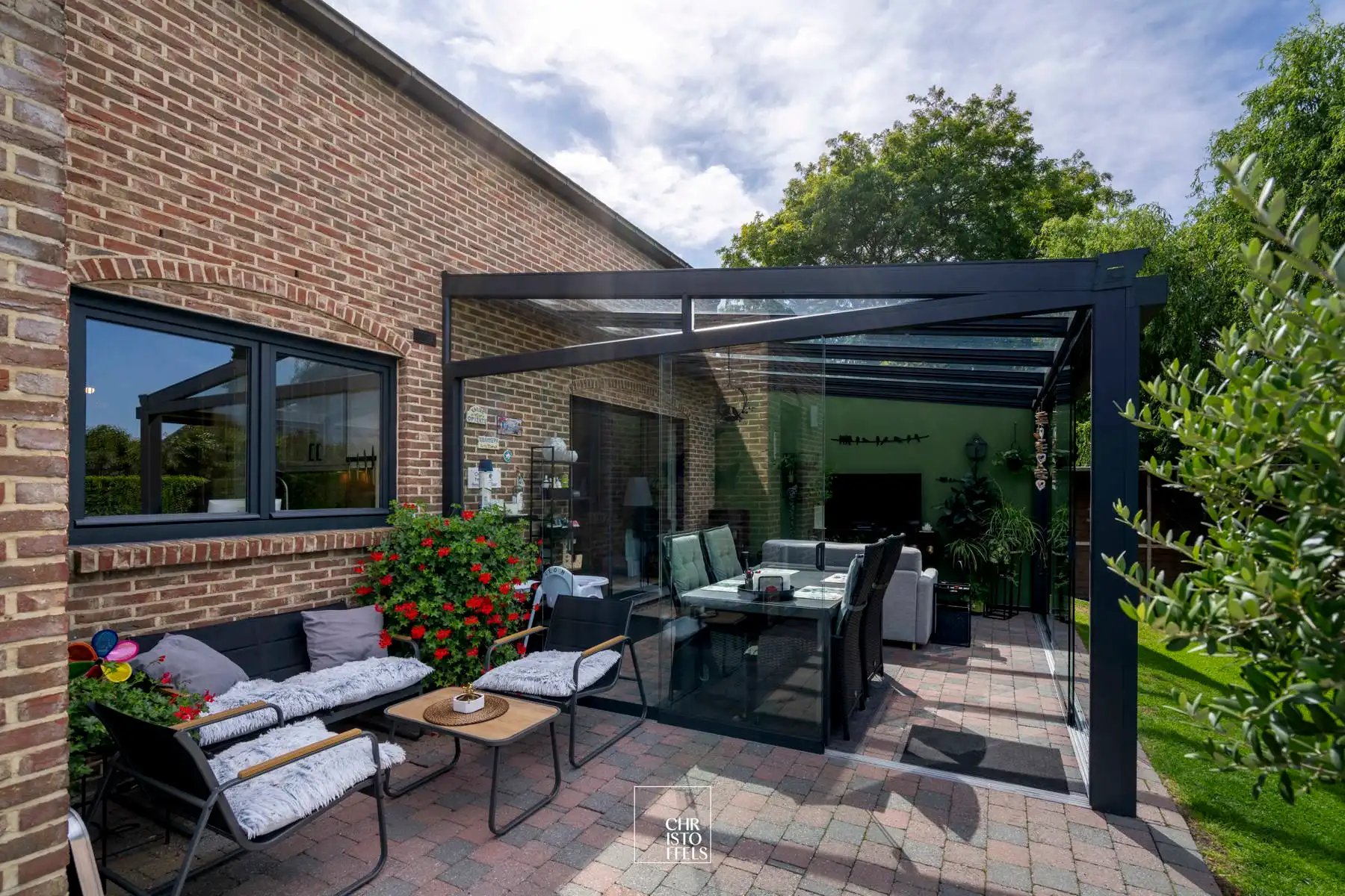 Instapklare gezinswoning (199m²) in gegeerde buurt te Lanaken!  foto 12