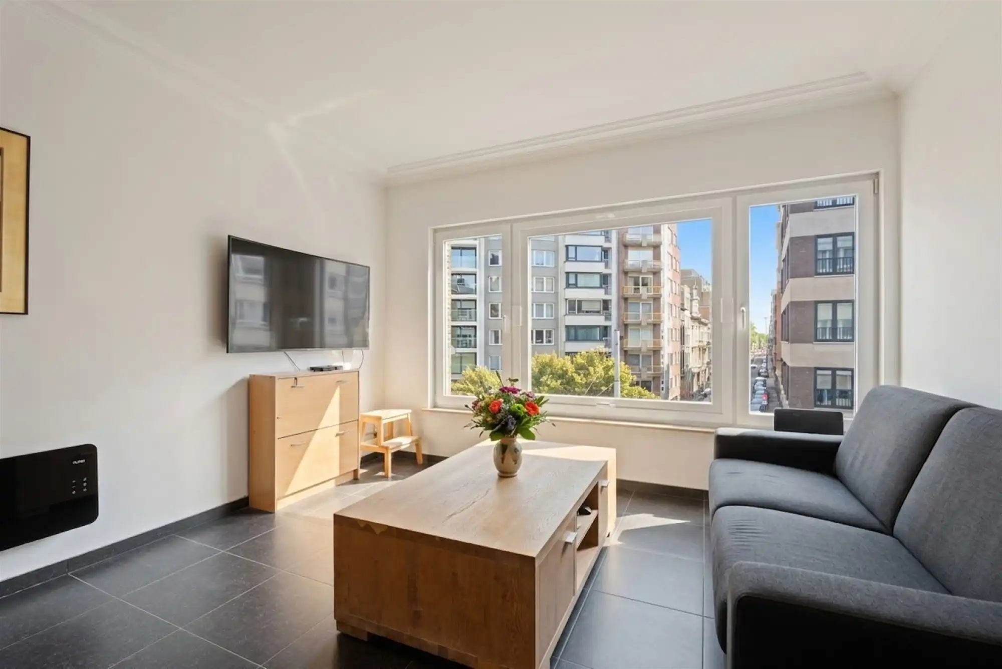 Instapklaar zonnig appartement in centrum en vlak aan de dijk! foto 3