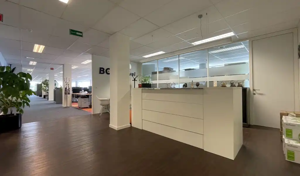 Kantoorruimte te huur in Franklin Building te Berchem foto 2