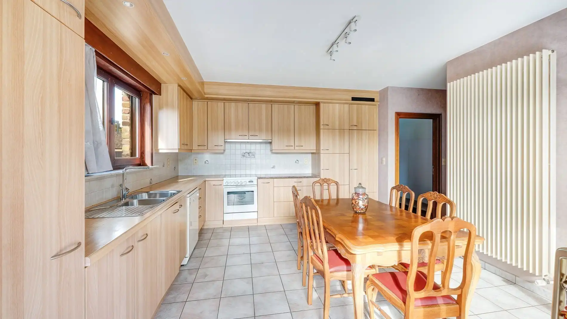 Grote alleenstaande villa te Dudzele foto 11