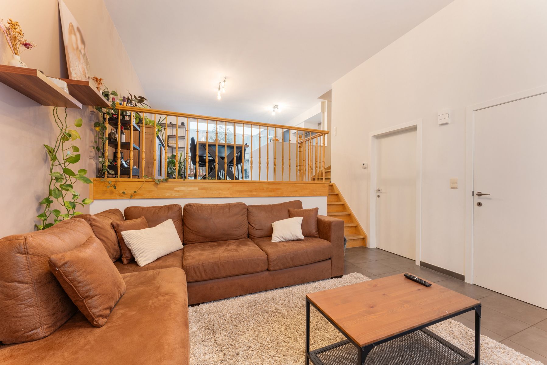 Instapklare woning  met 4 slpk, garage en stadstuin foto 4