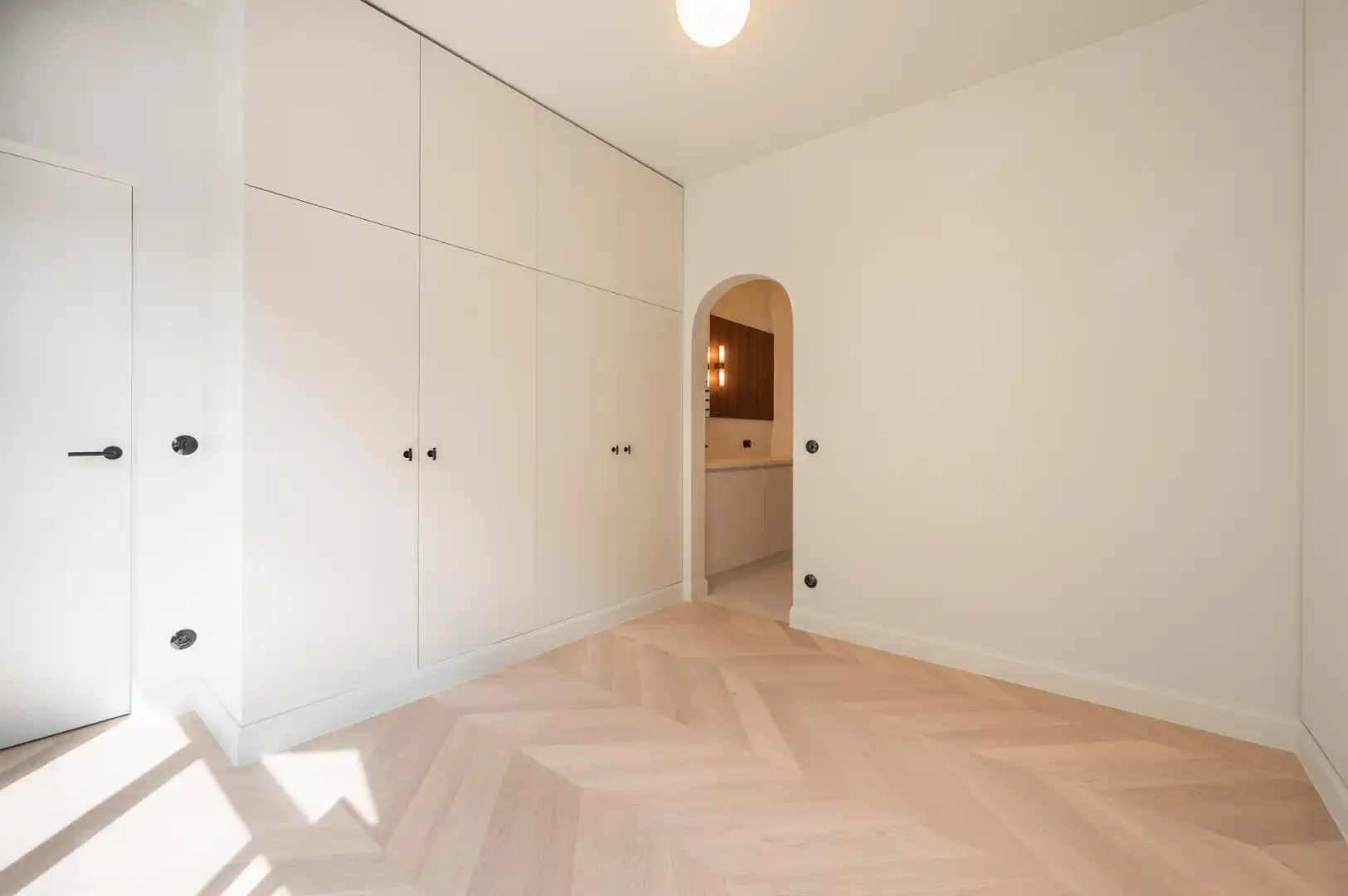 Luxueus afgewerkte nieuwbouwwoning met 4 slaapkamers op enkele stappen van de zee in Heist-aan-Zee foto 28