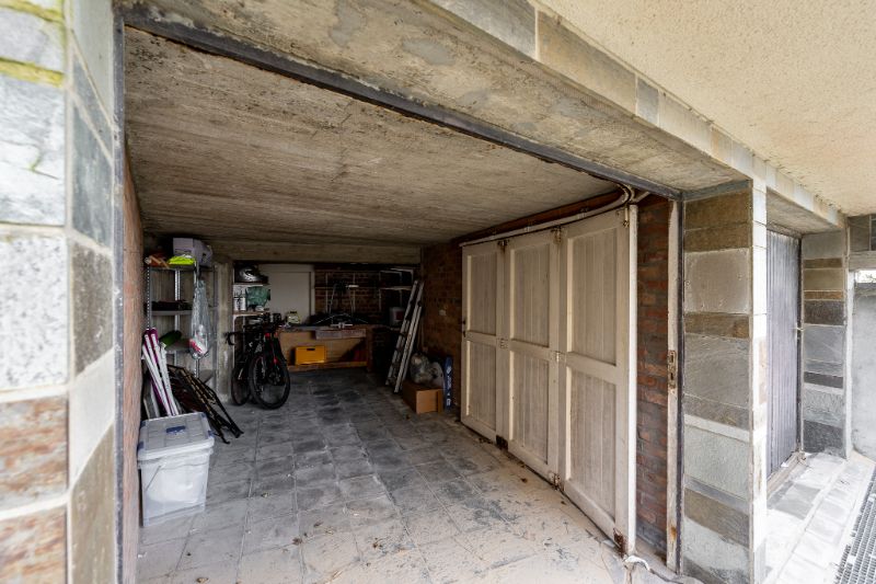 Garagebox met staanplaats te koop aan Zeedijk foto 3