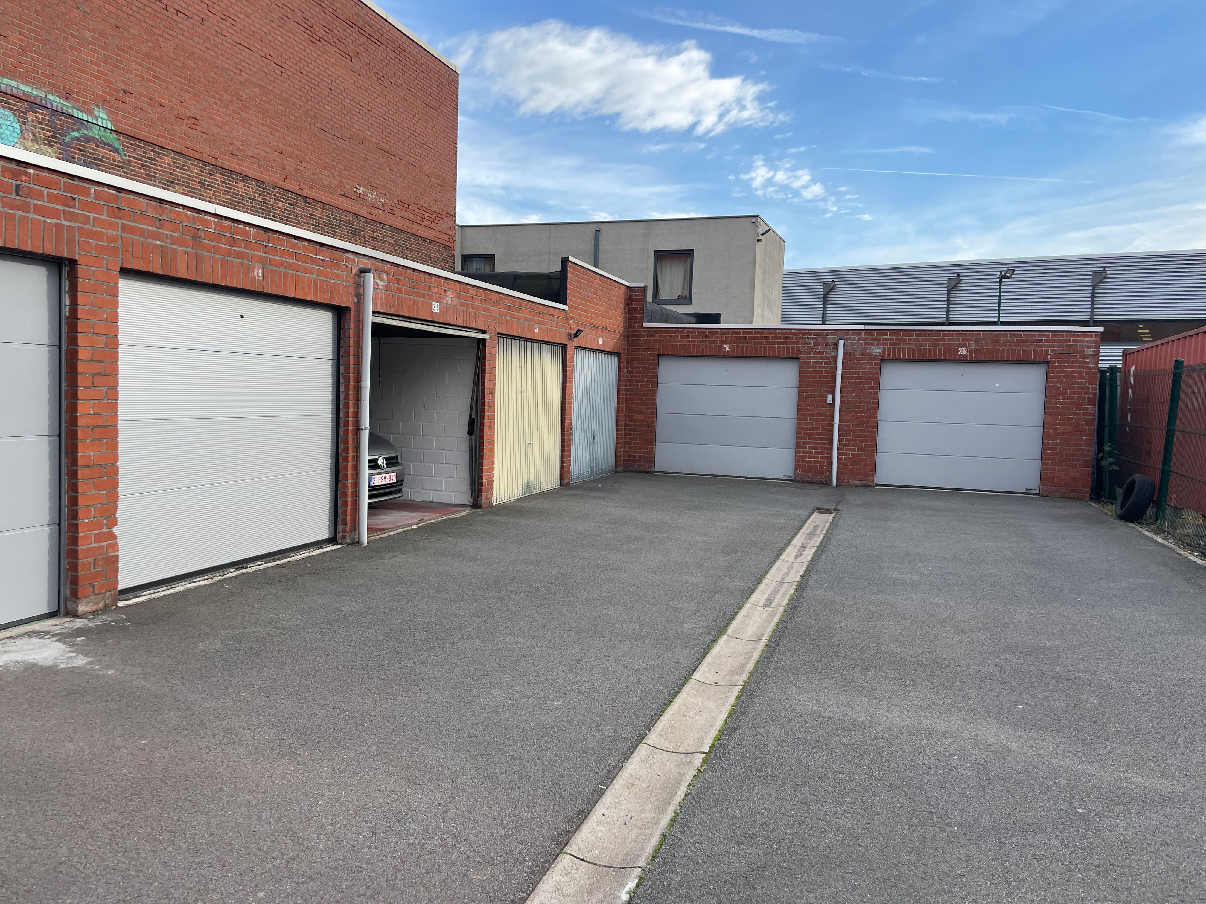 Garage te koop Leenstraat 10 - 8800 Roeselare