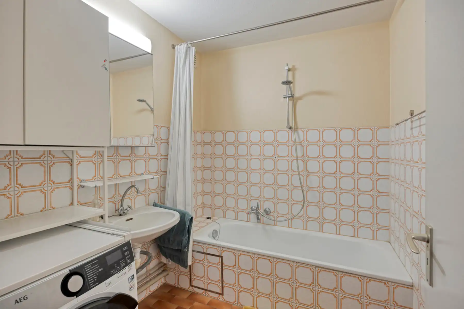 Instapklaar appartement met twee slaapkamers en een terras. foto 10