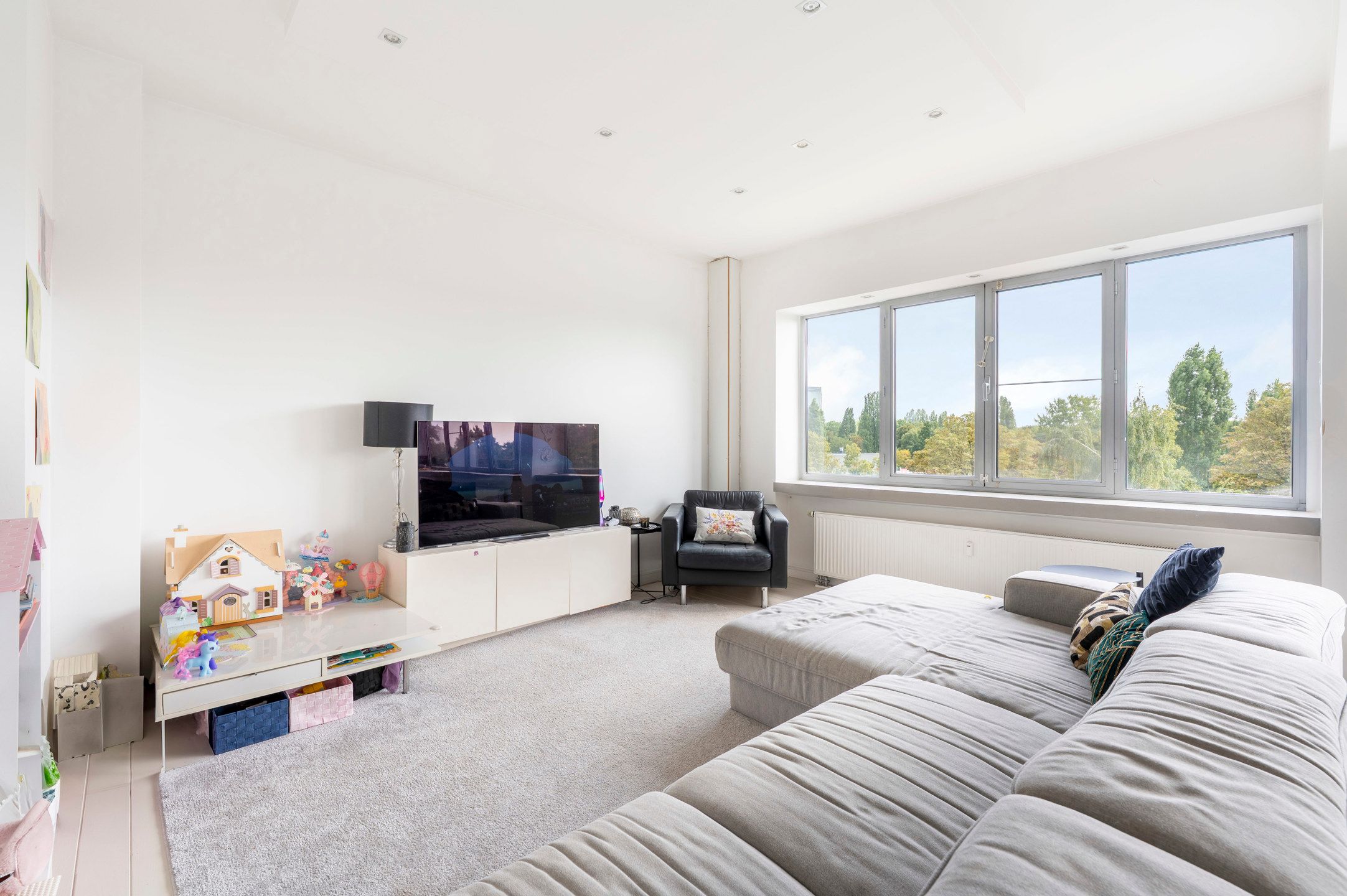 OPENHOUSE ZAT 8/11 - Instapklaar drie slaapkamer appartement foto 3