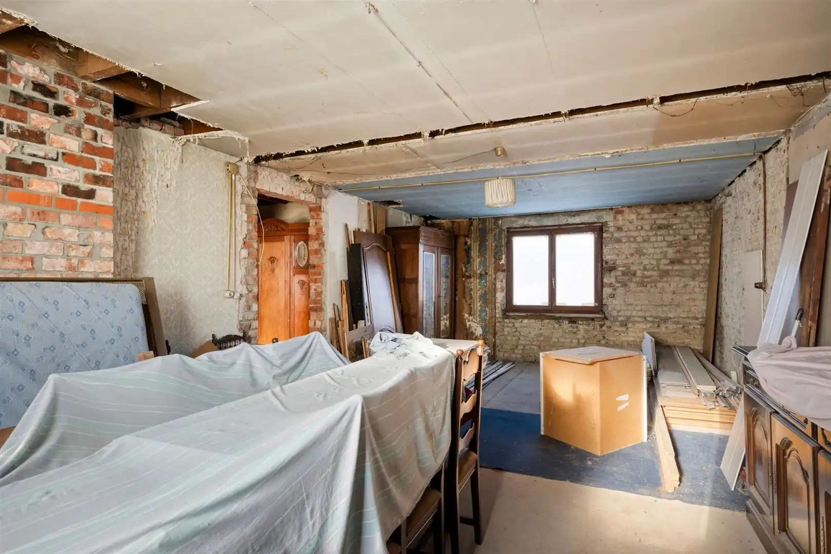 Grondig te renoveren huis. foto 22