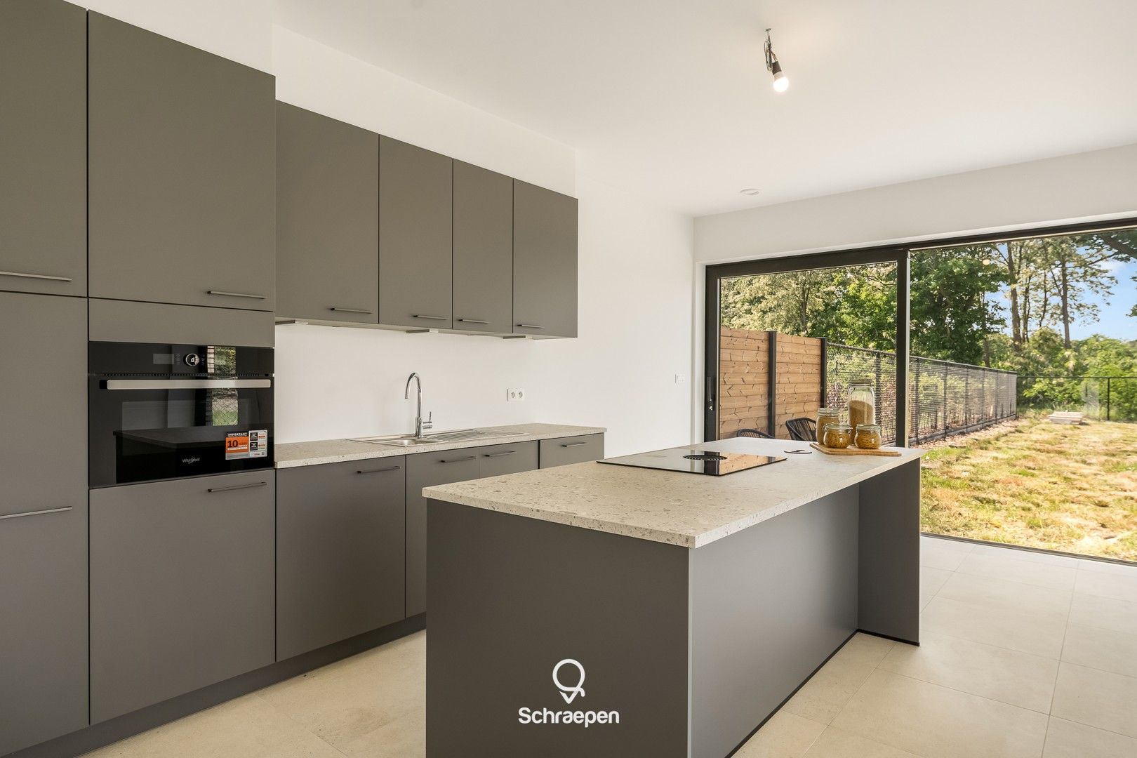 Instapklare BEN-woning met 3 slpks, hoogwaardige afwerking en aangename tuin te Heppen! foto 9