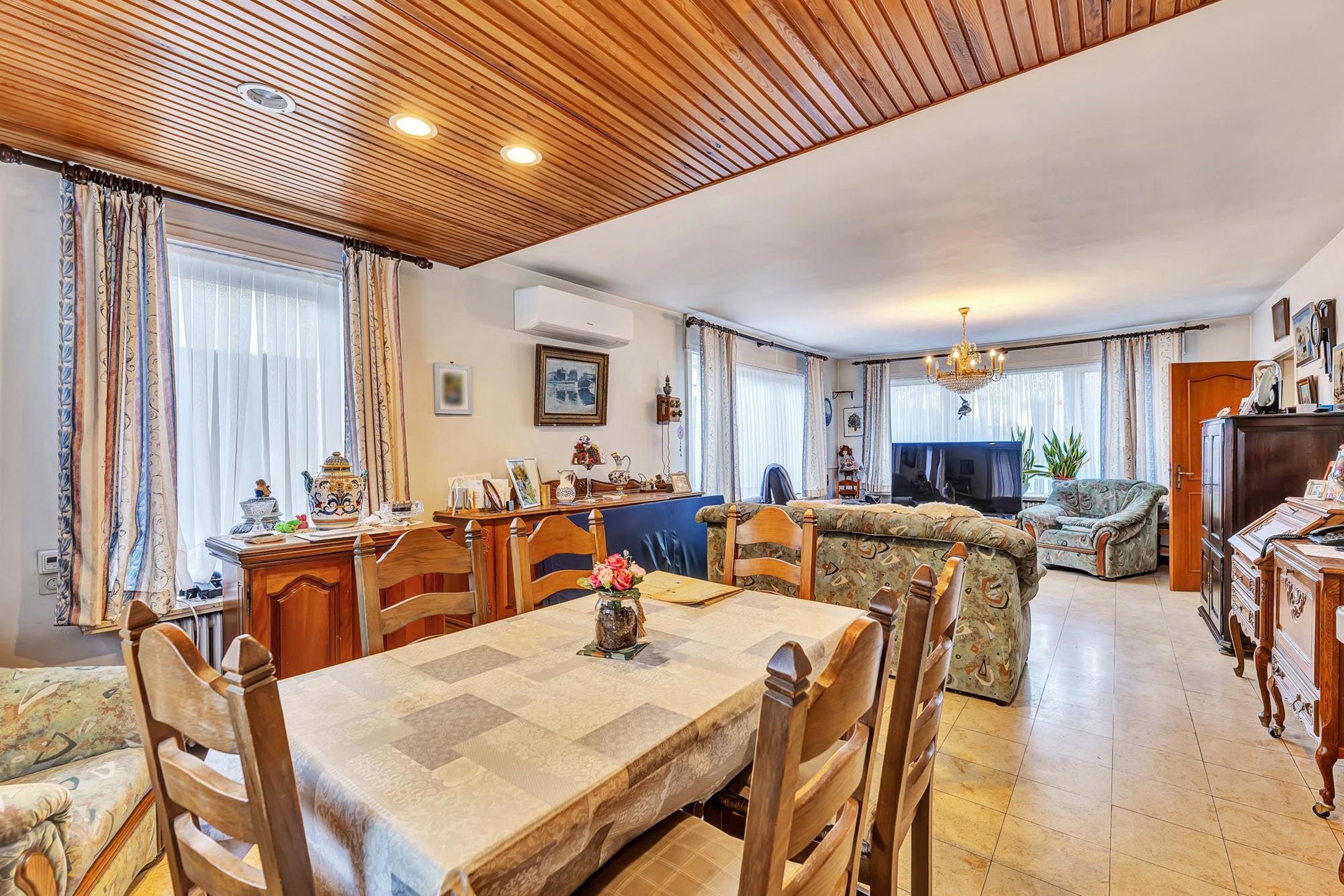 Solide te renoveren HOB met 4 slpks, garage en tuin foto 5