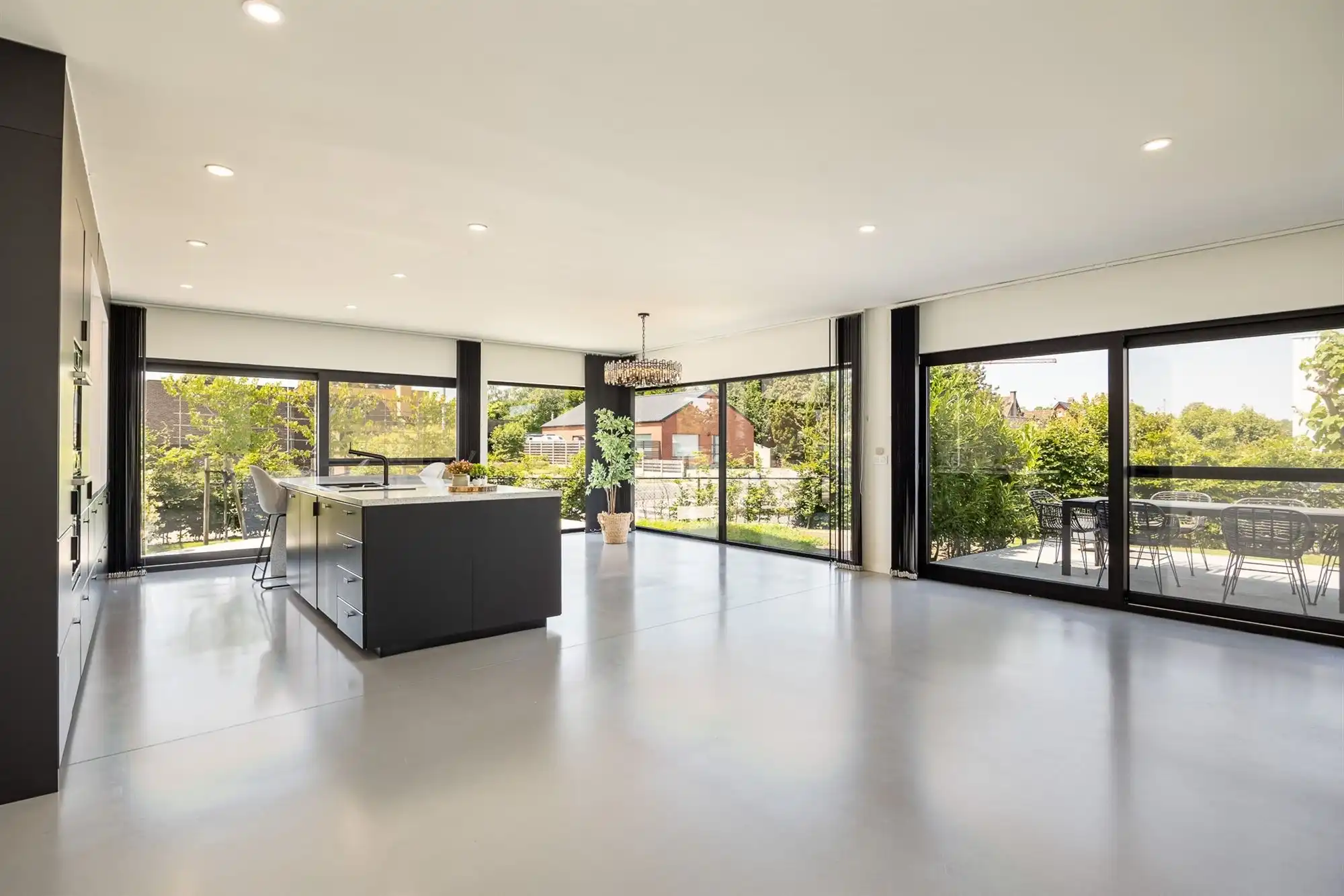Instapklare villa met 3 slaapkamers op 797 m² foto 3