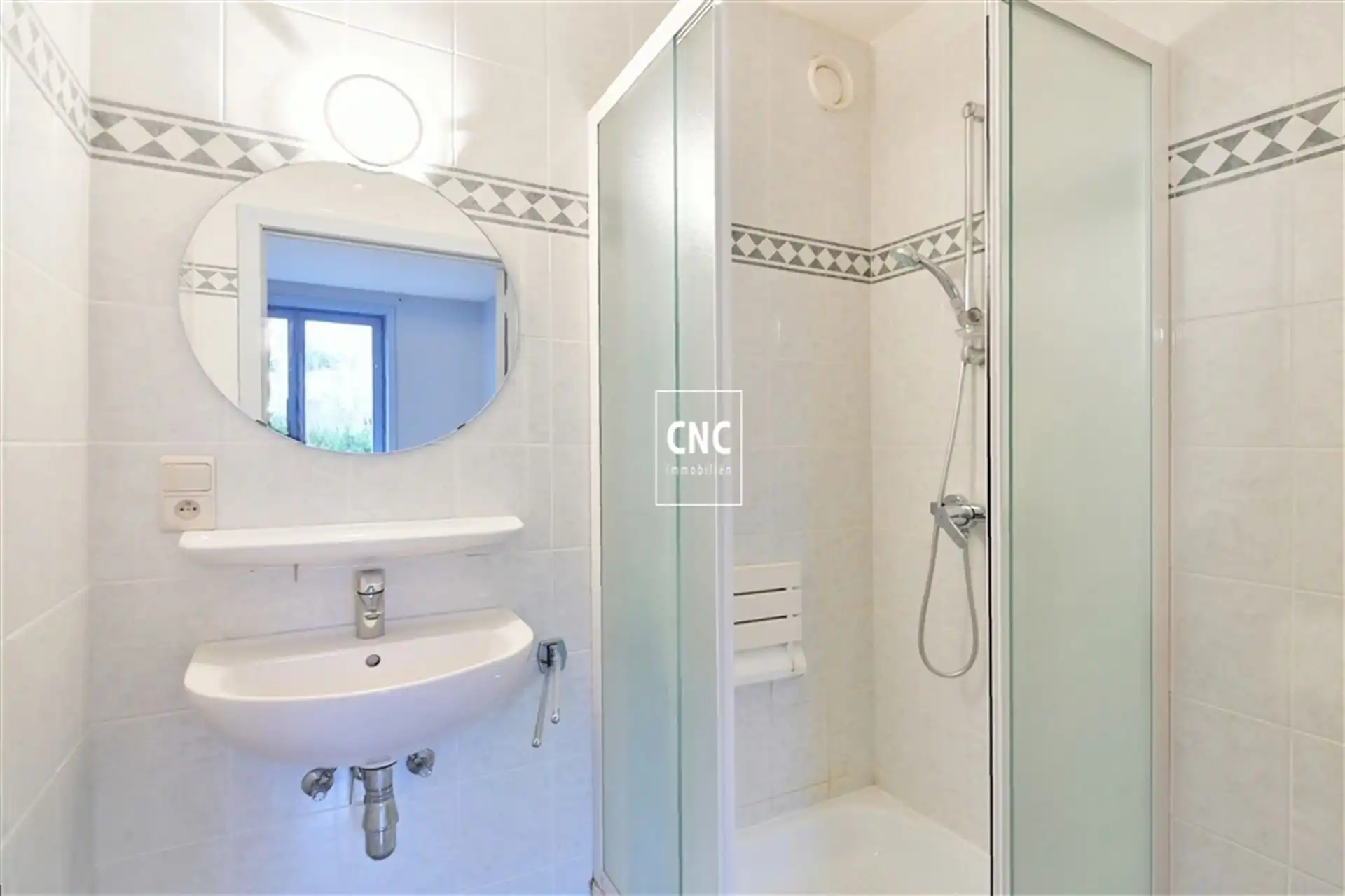 Serviceflat met terras en open zicht op groen & water-Brugge foto 9