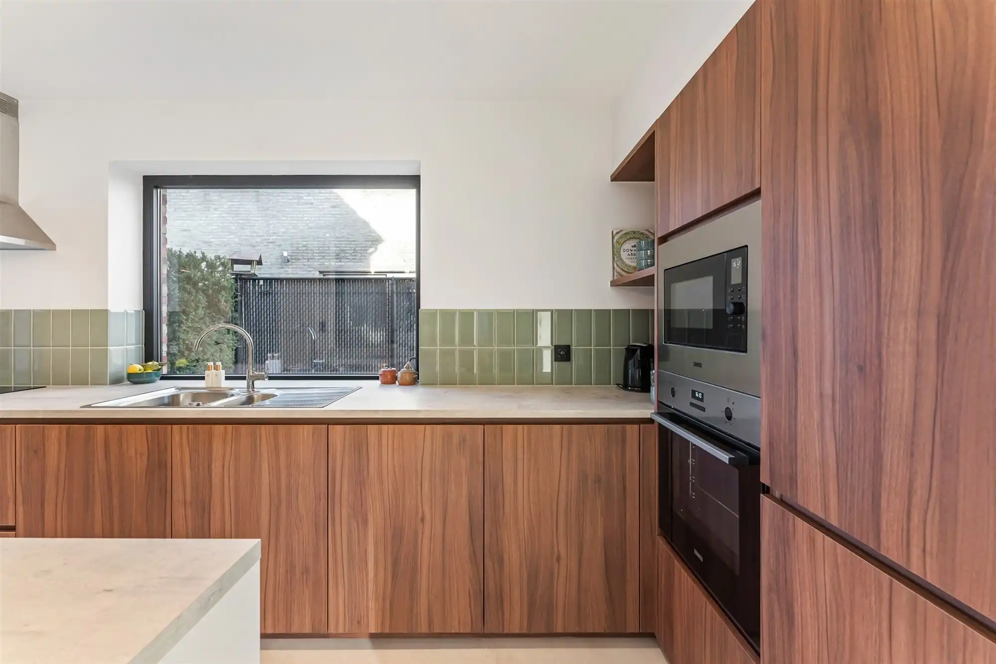 COMPLEET GERENOVEERDE WONING OP PERCEEL VAN BIJNA 9 ARE VLAK BIJ ZOLDER CENTRUM, OMGEVEN DOOR GROEN. foto 9