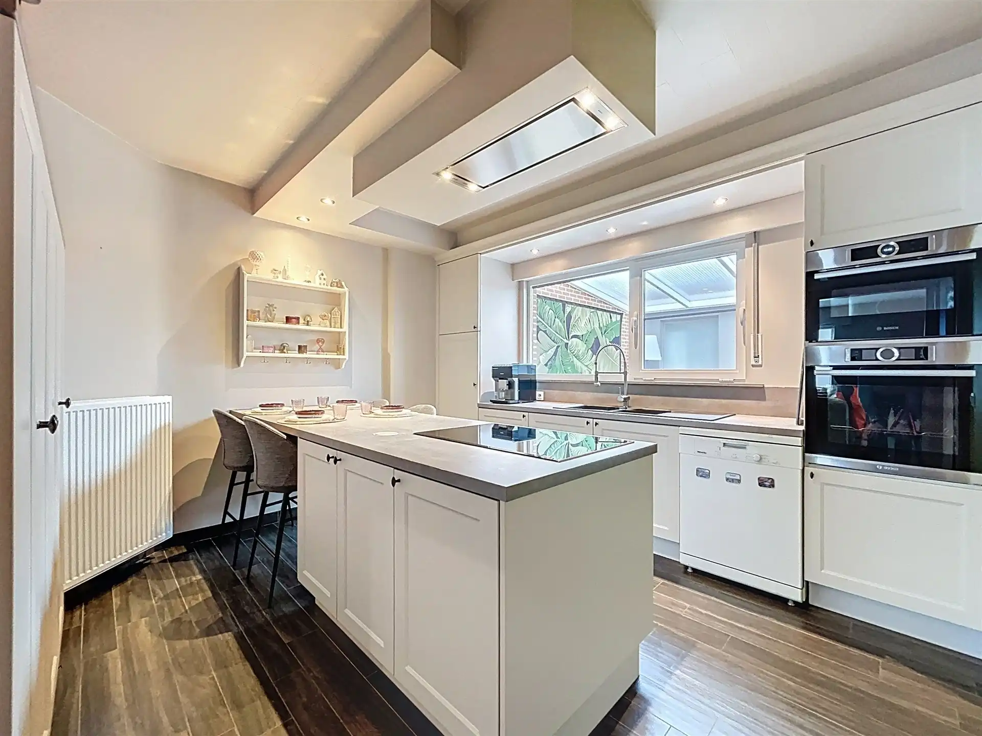 Ruime Gezinswoning met 4 Slaapkamers in De Klinge foto 4