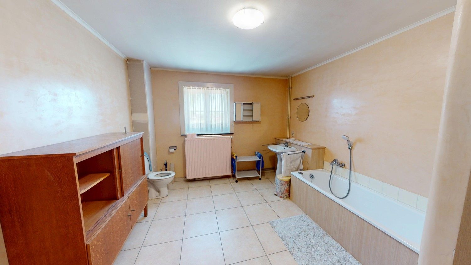 Zeer ruime woning met 5 slaapkamers! foto 12
