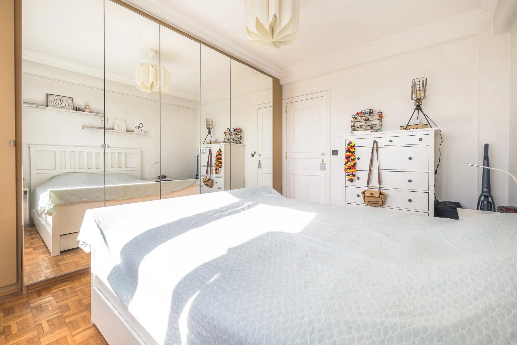 Mooi appartement met 2 slaapkamers, terras en kelder foto 14