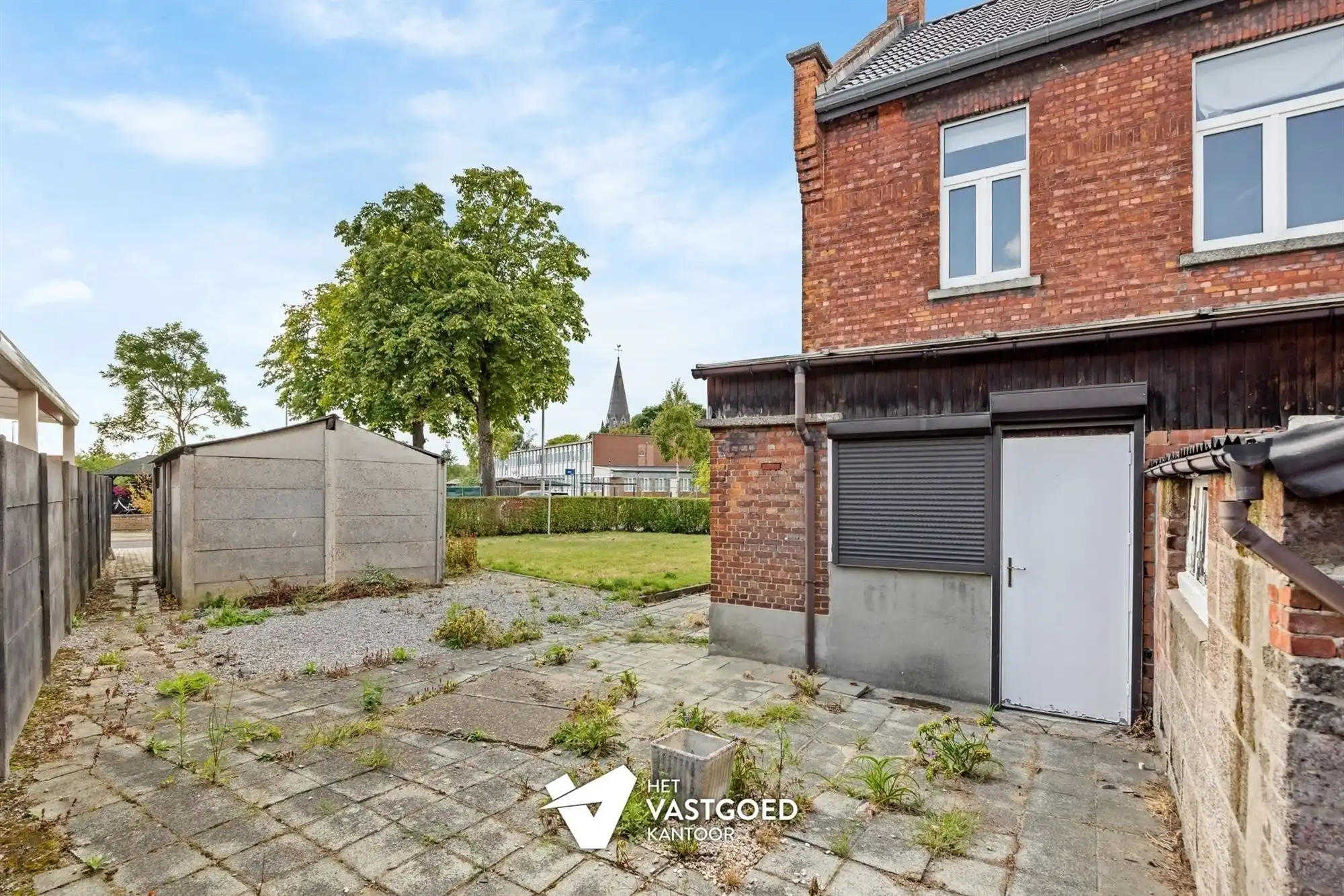 TE RENOVEREN KARAKTERVOLLE WONING MET 3 SLAAPKAMERS TE BERINGEN-MIJN foto 23