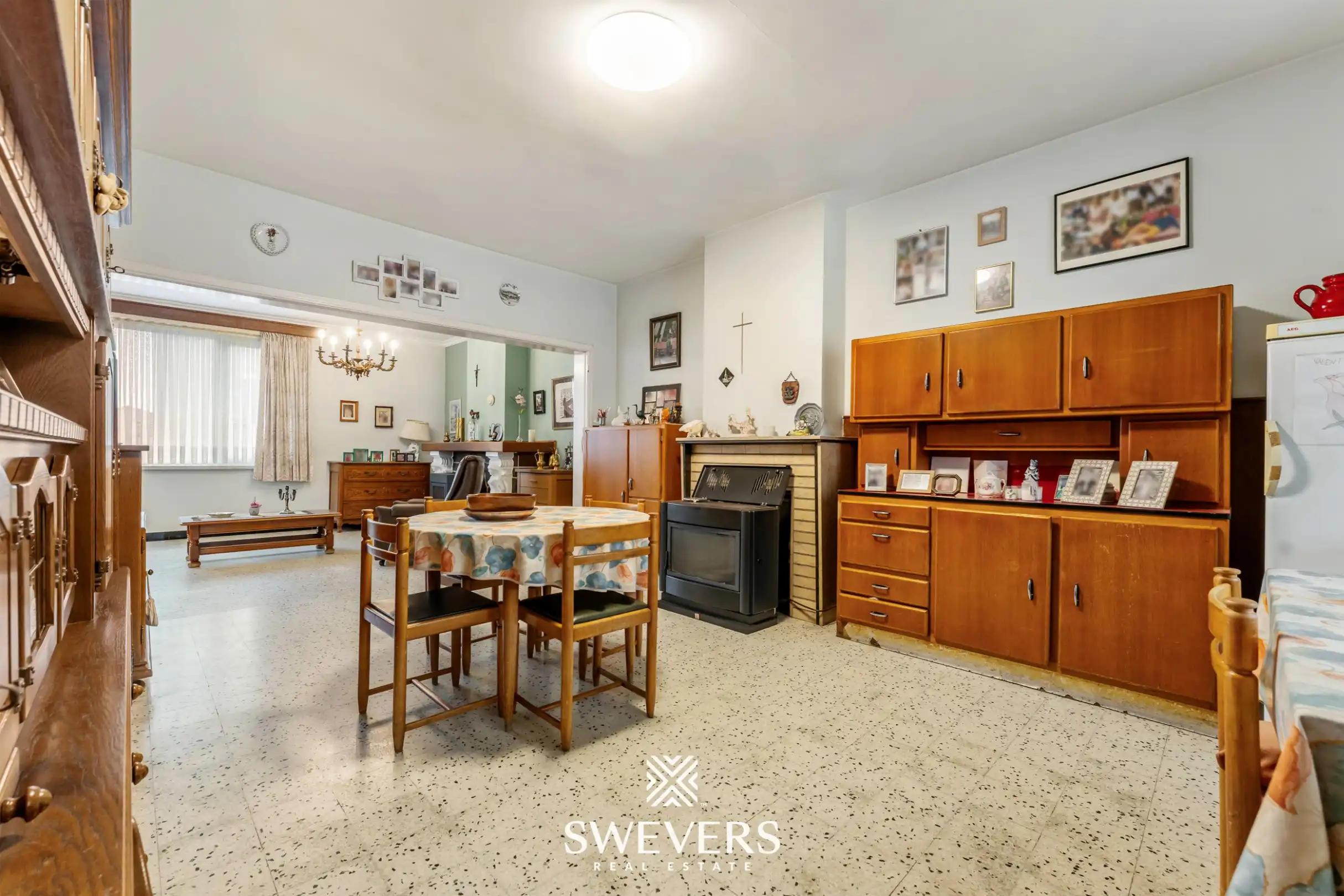 Statige woning met veel potentieel te Hoepertingen foto 10
