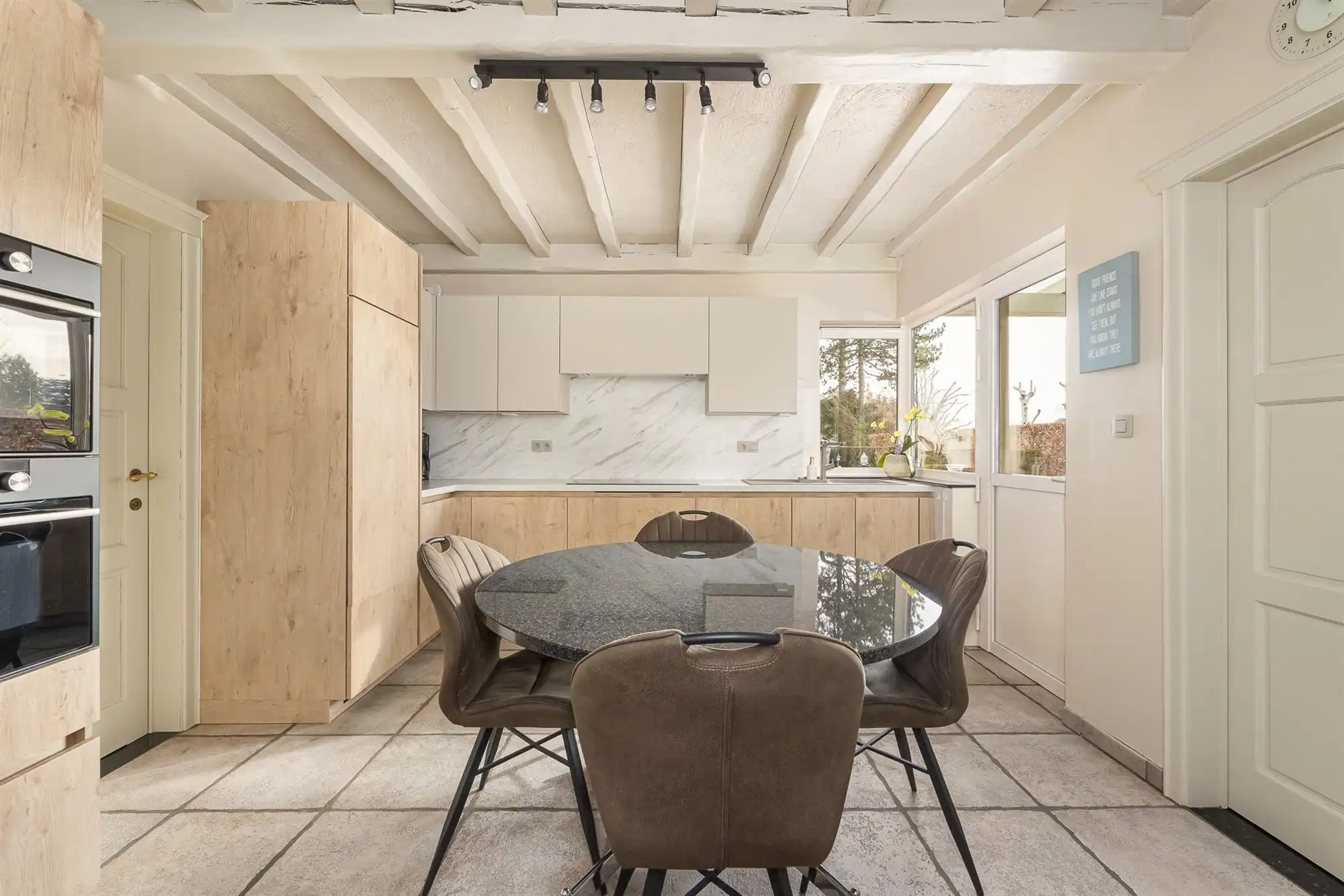 Instapklare woning met tuin in Beerzel foto 8