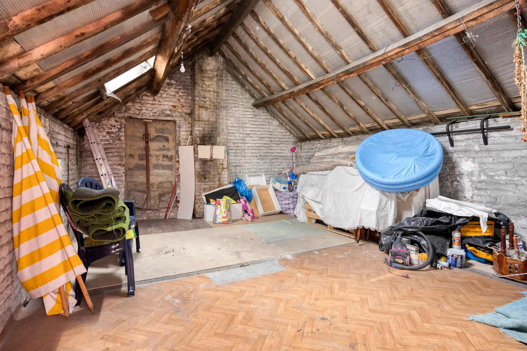 Goed gelegen en goed onderhouden woning met 4 slaapkamers foto 23
