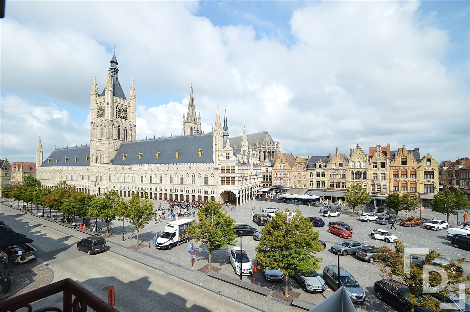 Ruim appartement op toplocatie in Ieper. foto 17